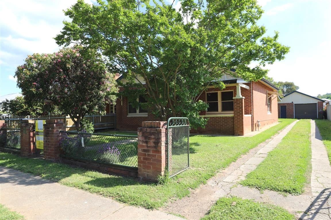 99 Fitzroy Street, Tumut NSW 2720, Tumut - Thumbnail 2
