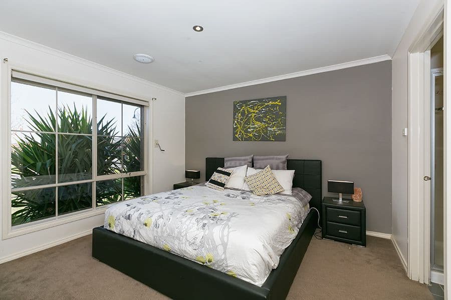 26 Staton Crescent, MELTON WEST VIC 3337, Melton West - Thumbnail 5