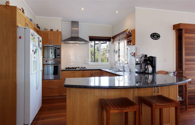 16 Fraser Avenue, MIAMI QLD 4220, Miami - Thumbnail 7
