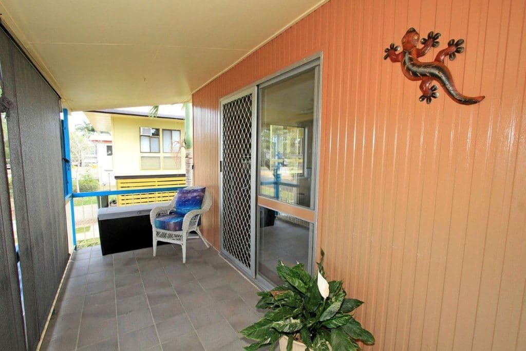 27 Stumm Street, Park Avenue QLD 4701, Park Avenue - Thumbnail 2