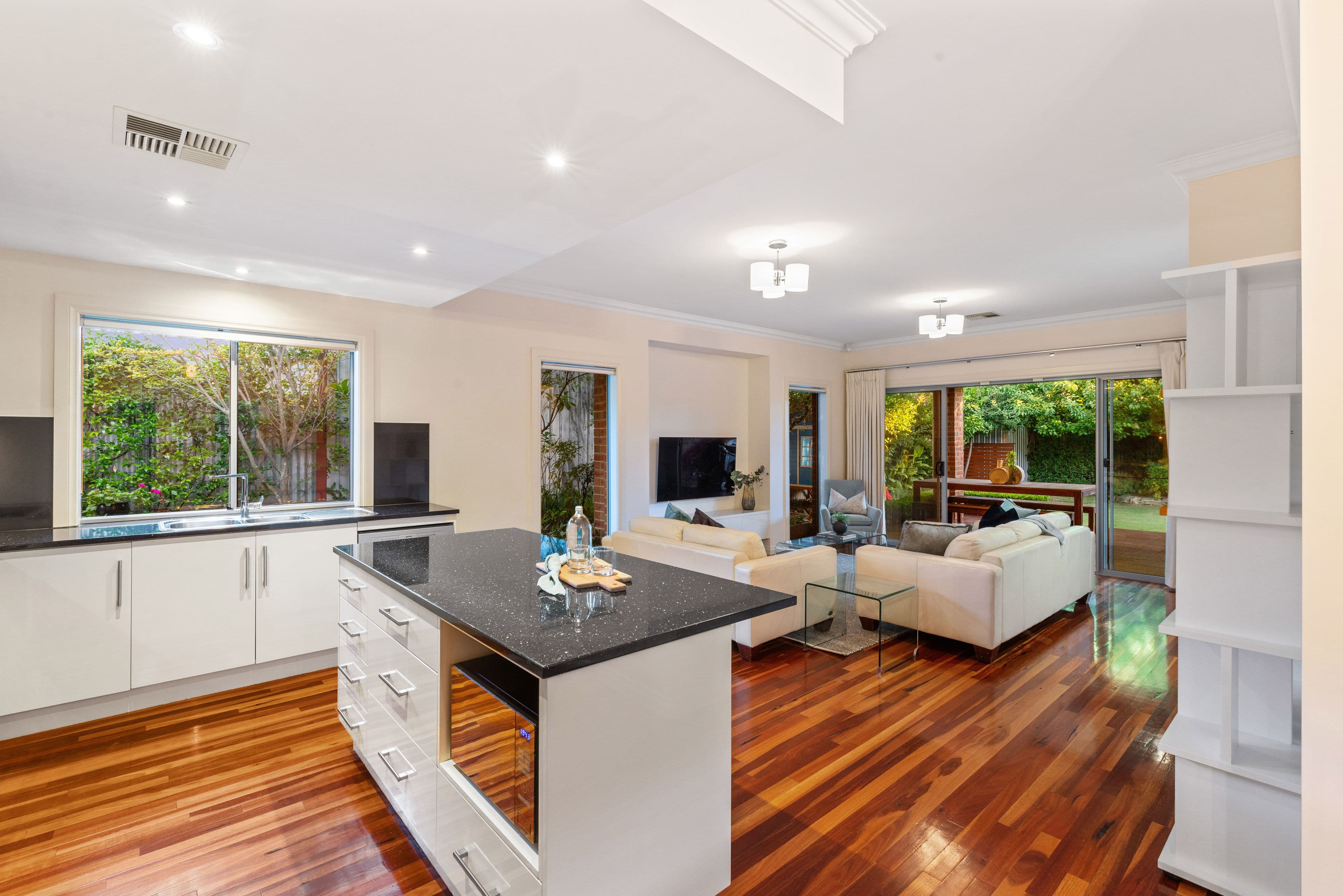 6 Tiparra Avenue, Park Holme SA 5043, Park Holme - Thumbnail 8