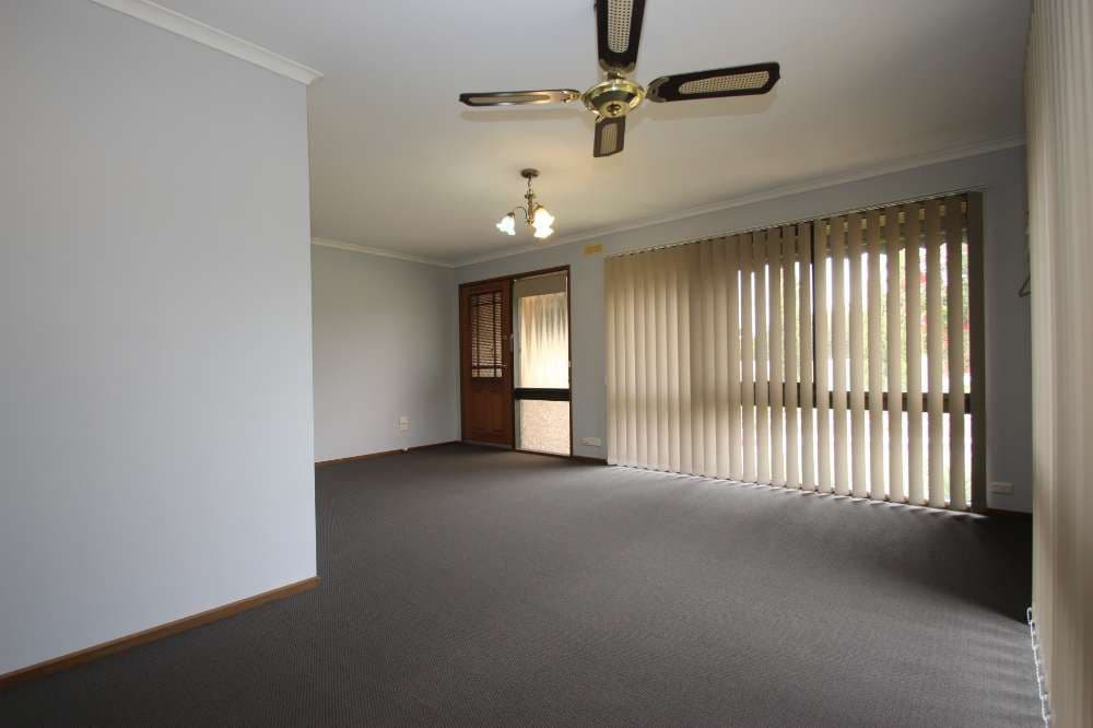 11 Sunnyside Crescent, WALLA WALLA NSW 2659, Walla Walla - Thumbnail 2