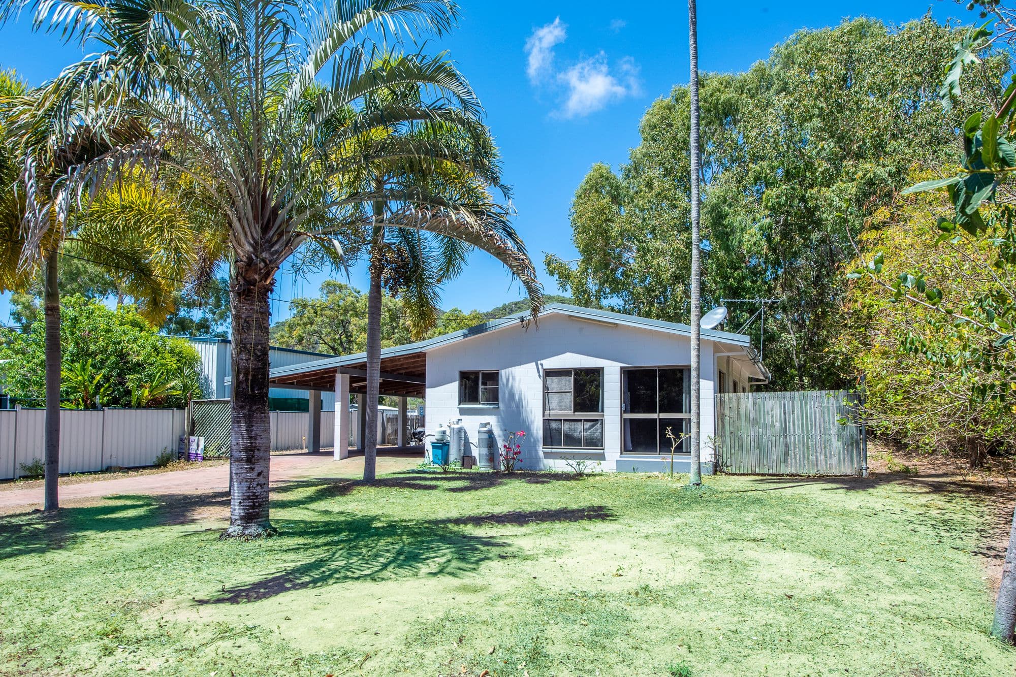 52 Gifford Street, Horseshoe Bay QLD 4819, Horseshoe Bay - Thumbnail 2