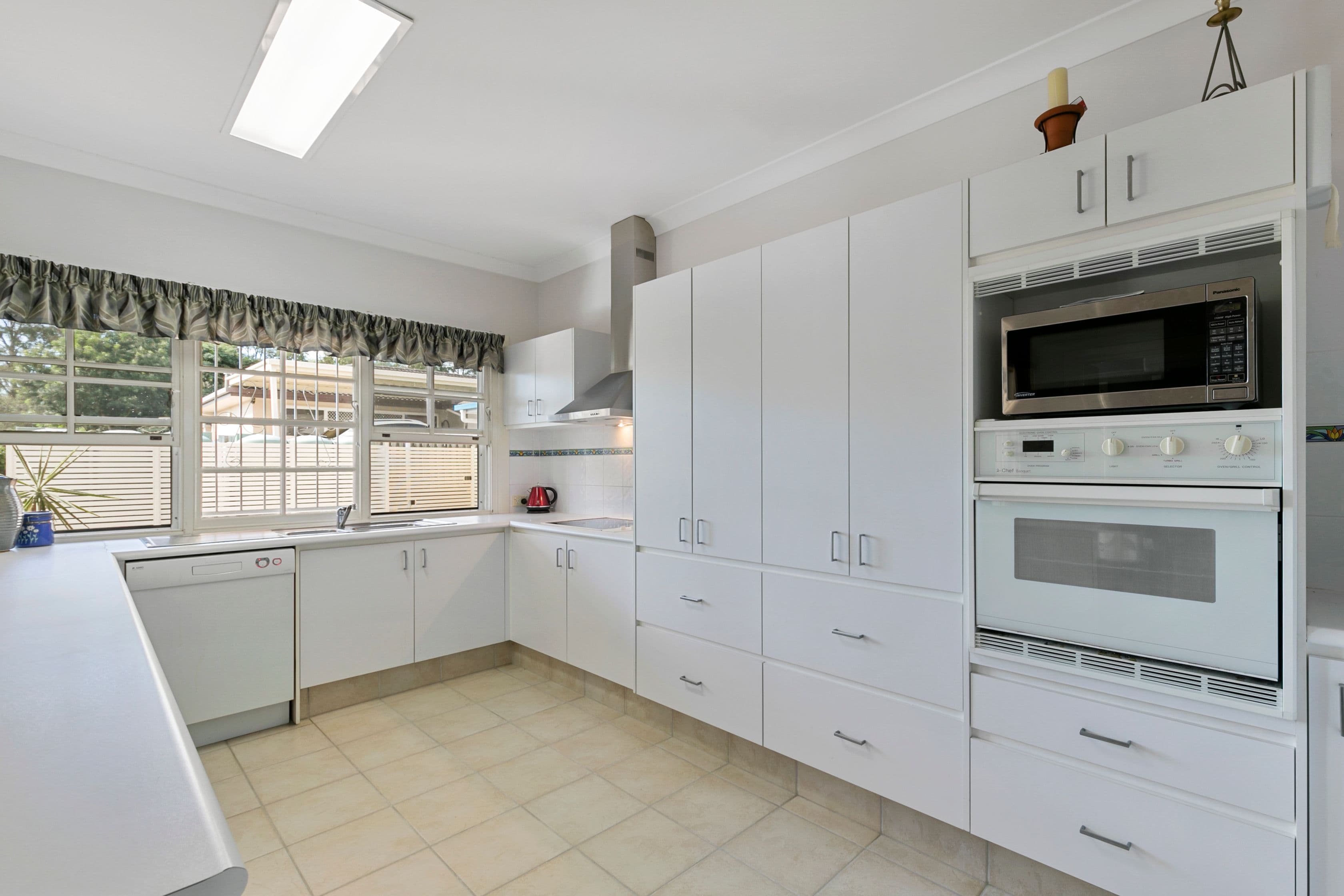 6 Regal Place, Aspley QLD 4034, Aspley - Thumbnail 8