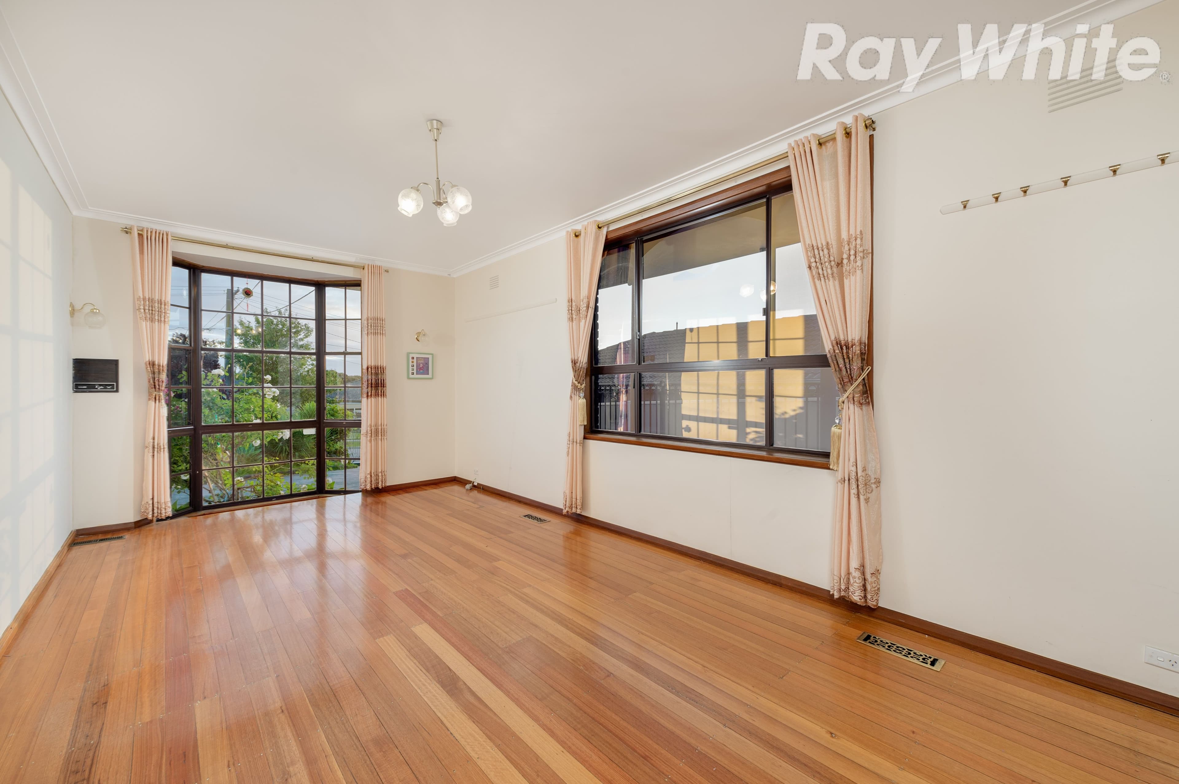 4 Hermitage Crescent, Bundoora VIC 3083, Bundoora - Thumbnail 6