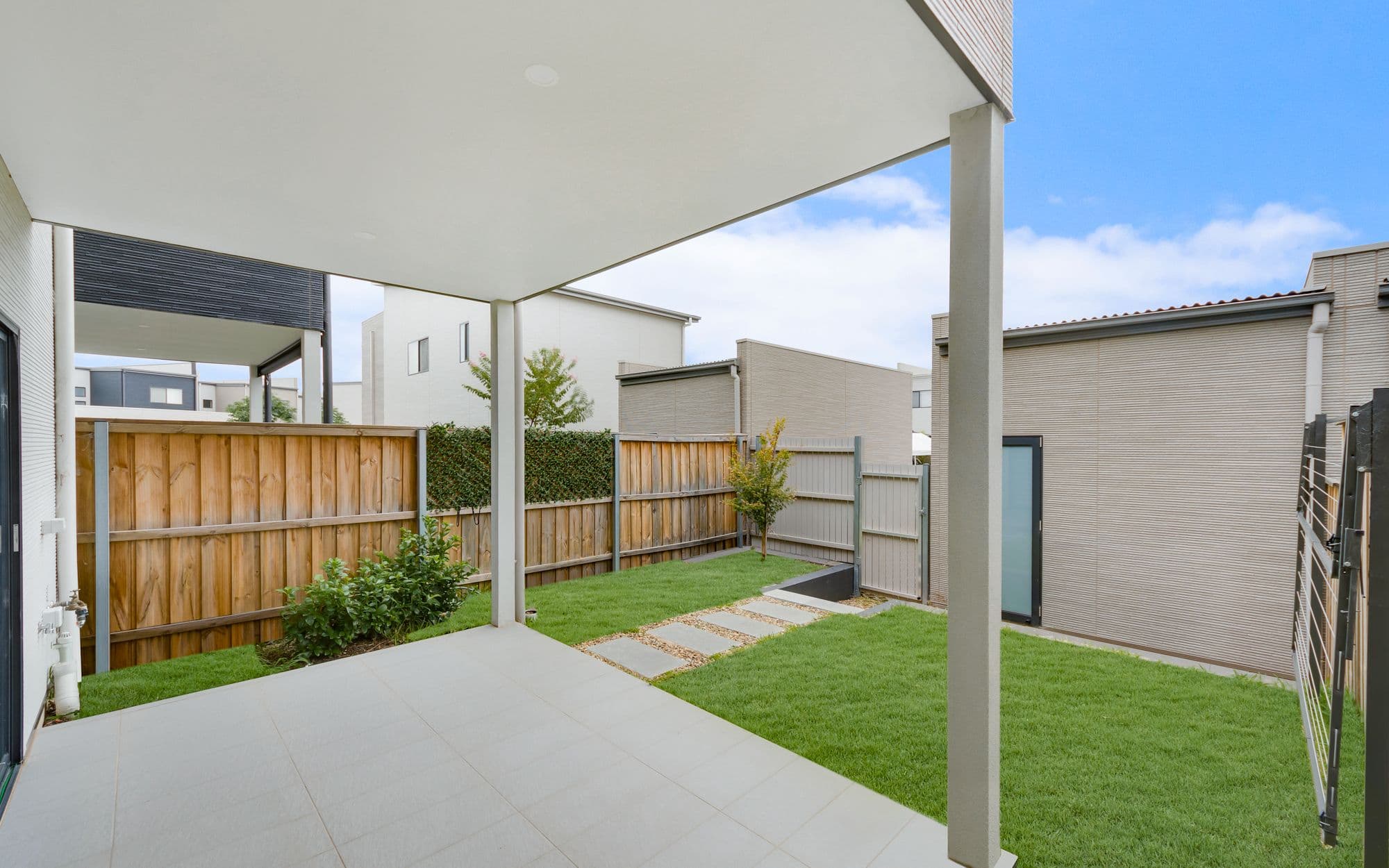 82 Fairbank Drive, GLEDSWOOD HILLS NSW 2557, Gledswood Hills - Thumbnail 2