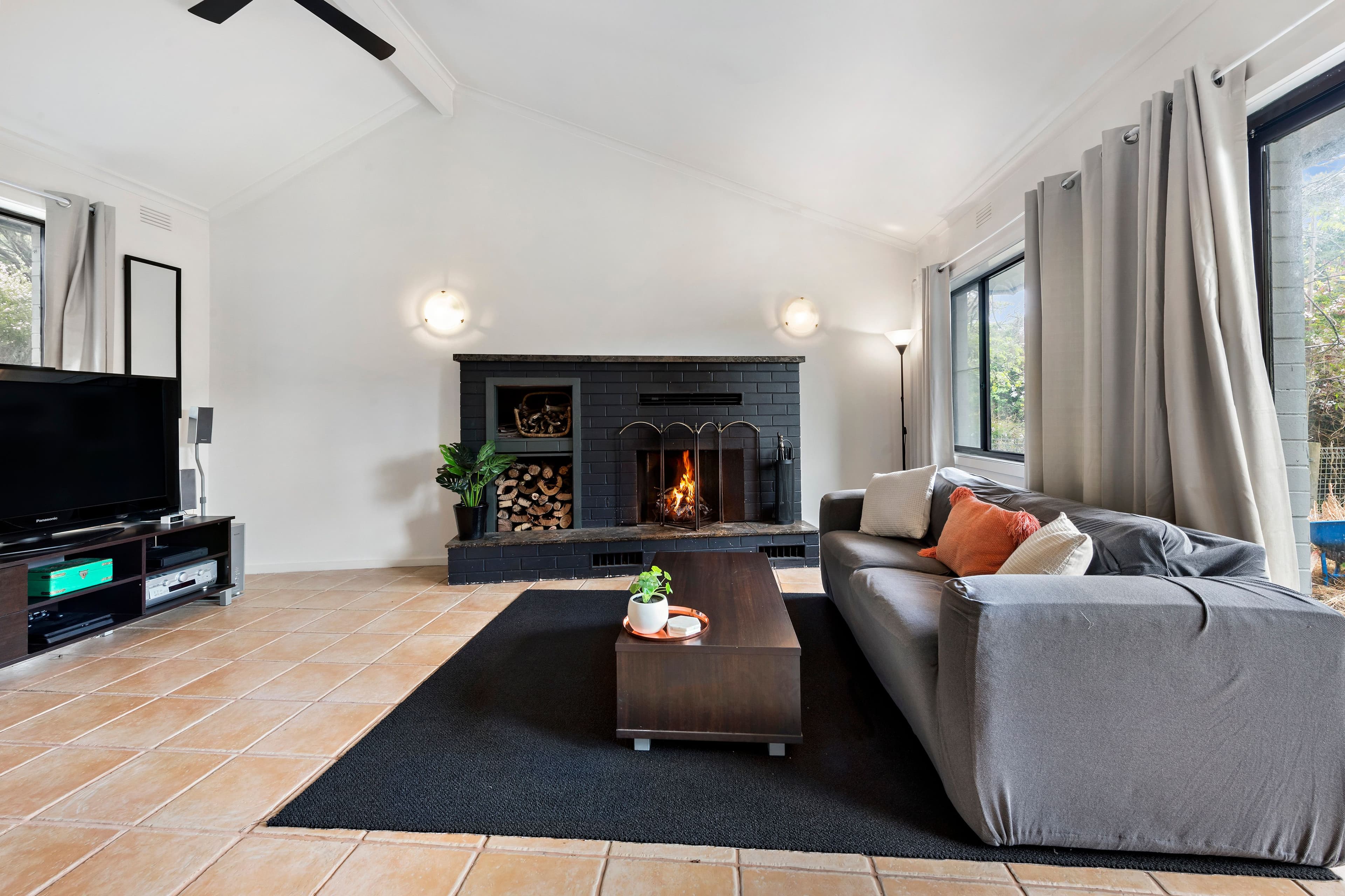 51 Seaview Road, Frankston South VIC 3199, Frankston South - Thumbnail 2