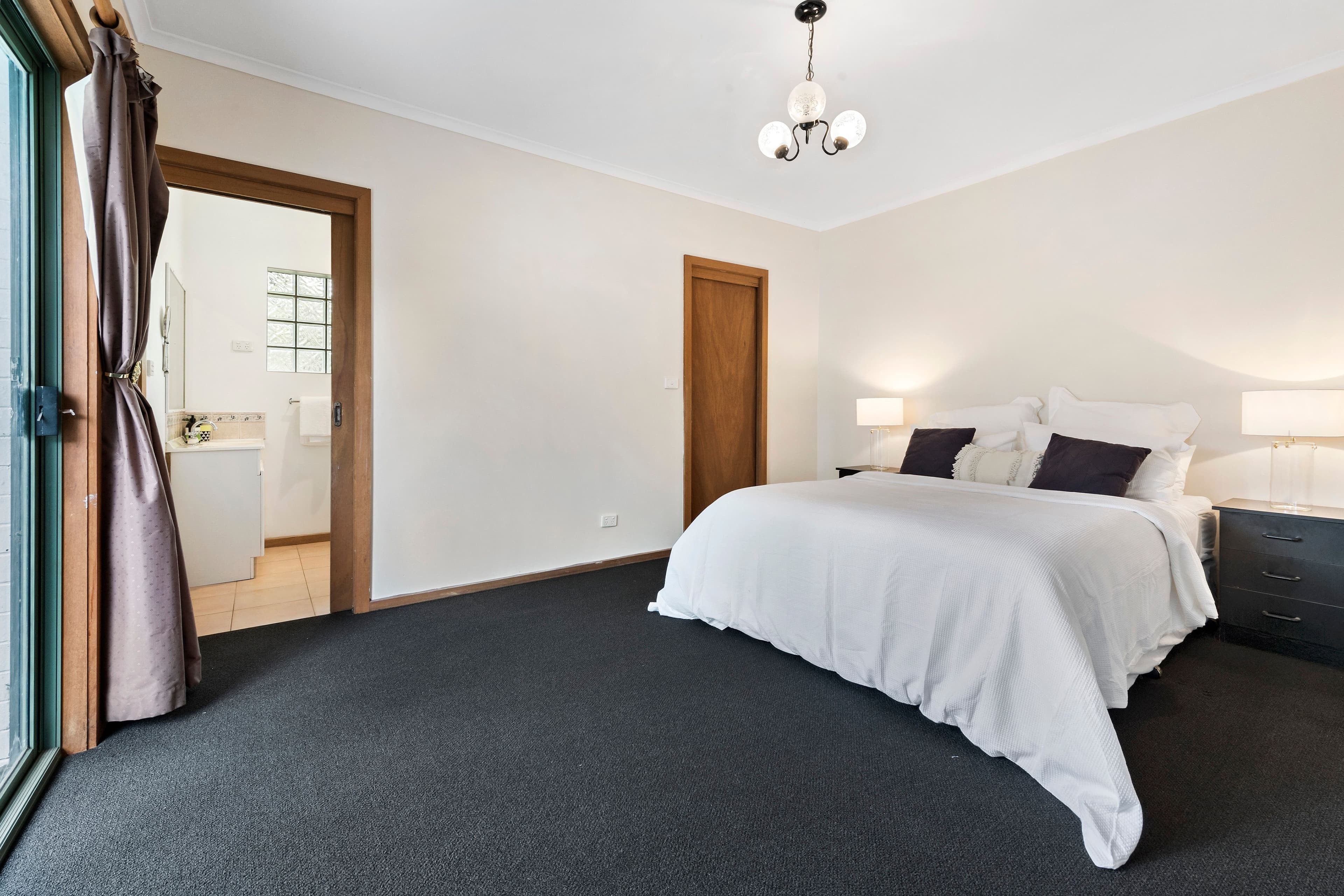 51 Seaview Road, Frankston South VIC 3199, Frankston South - Thumbnail 7