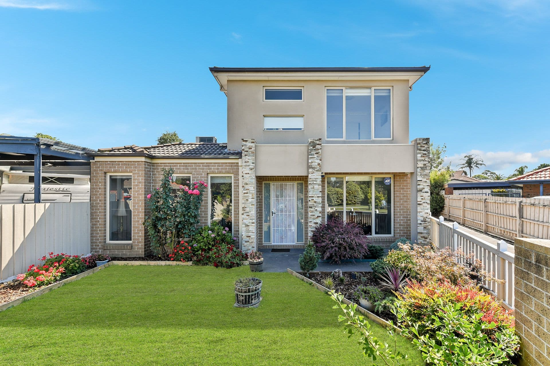 4 Daniher Close, Berwick VIC 3806, Berwick - Image 1