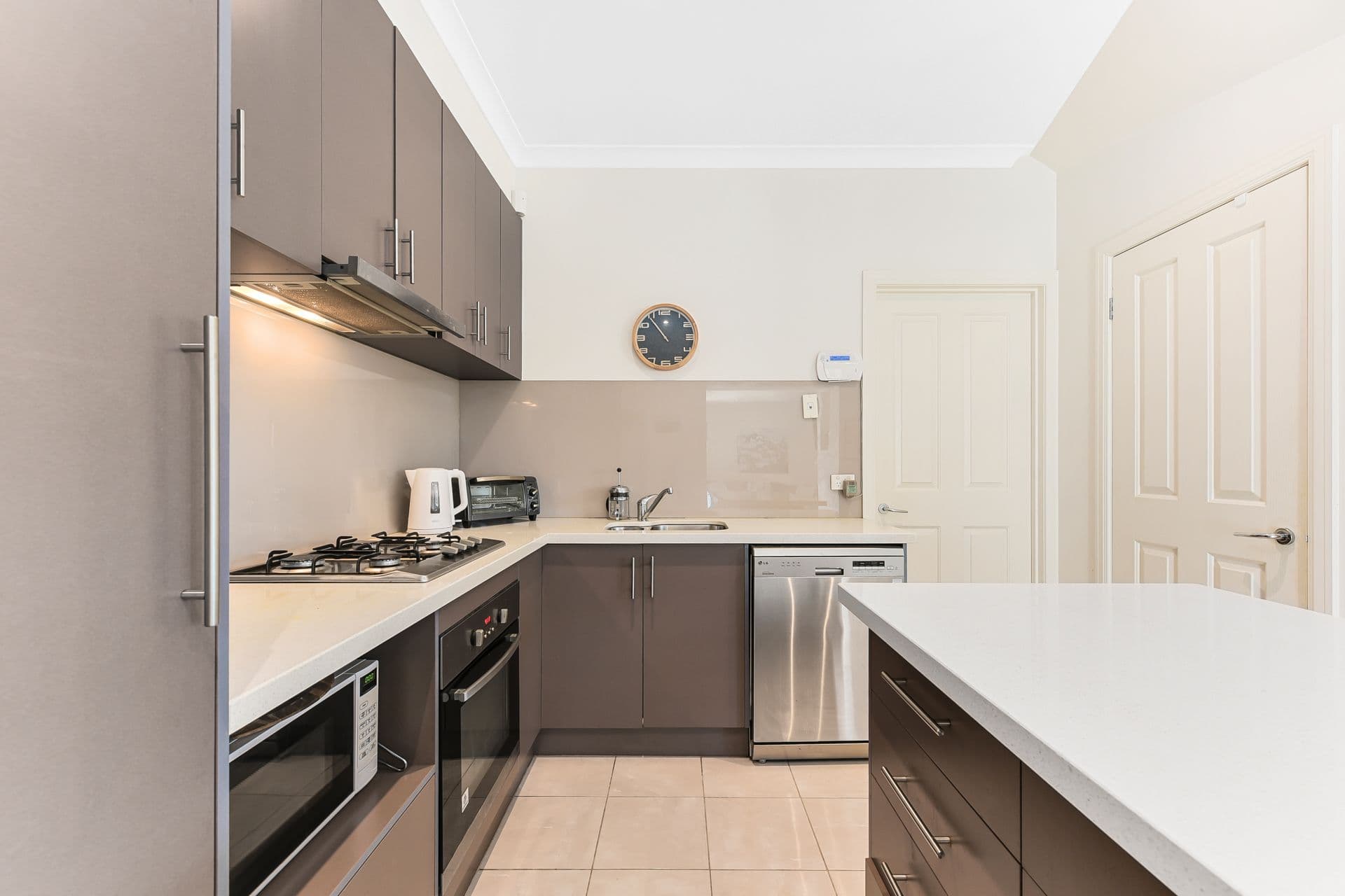 4 Daniher Close, Berwick VIC 3806, Berwick - Thumbnail 3