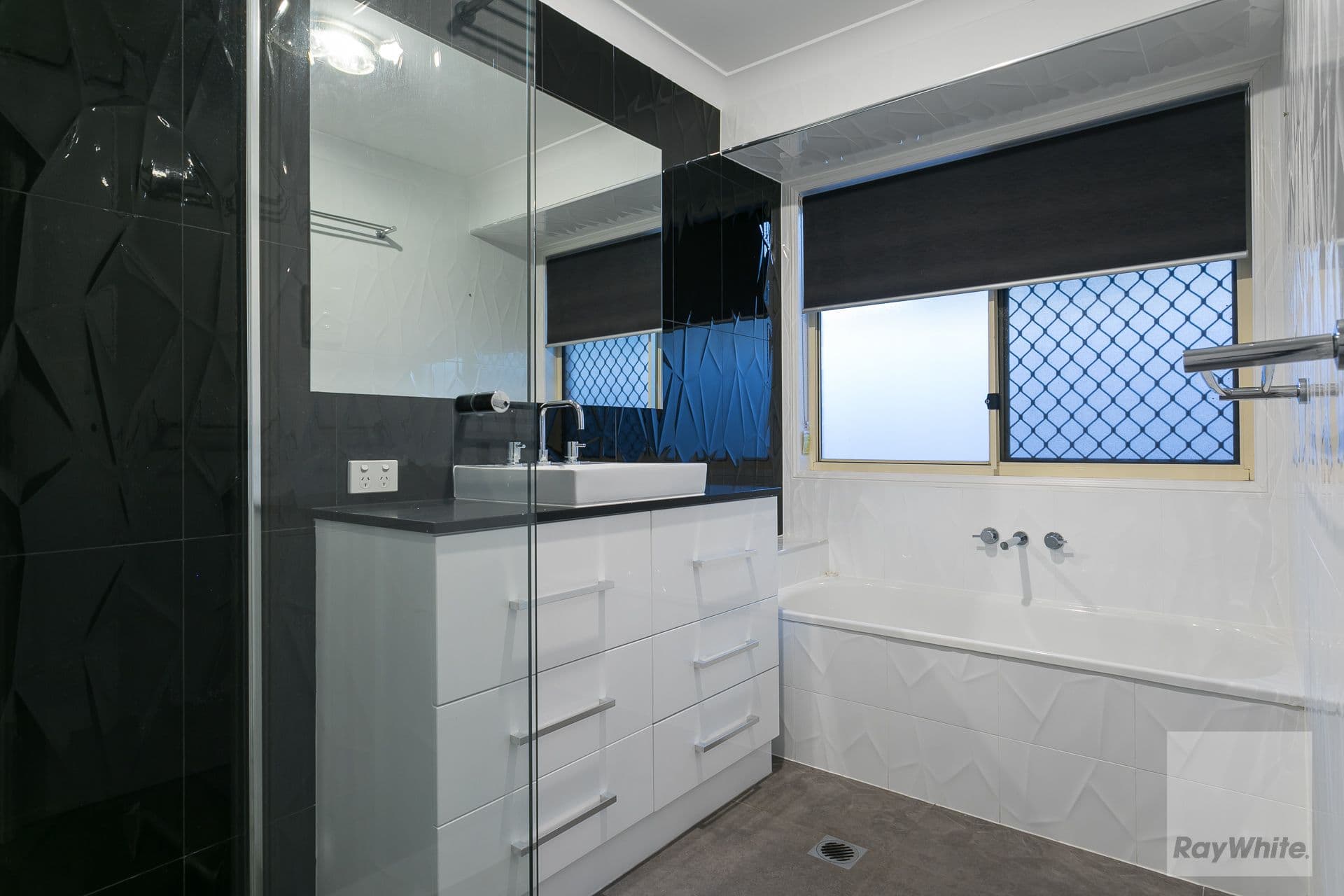 28 Glenbrook Avenue, Victoria Point QLD 4165, Victoria Point - Thumbnail 2