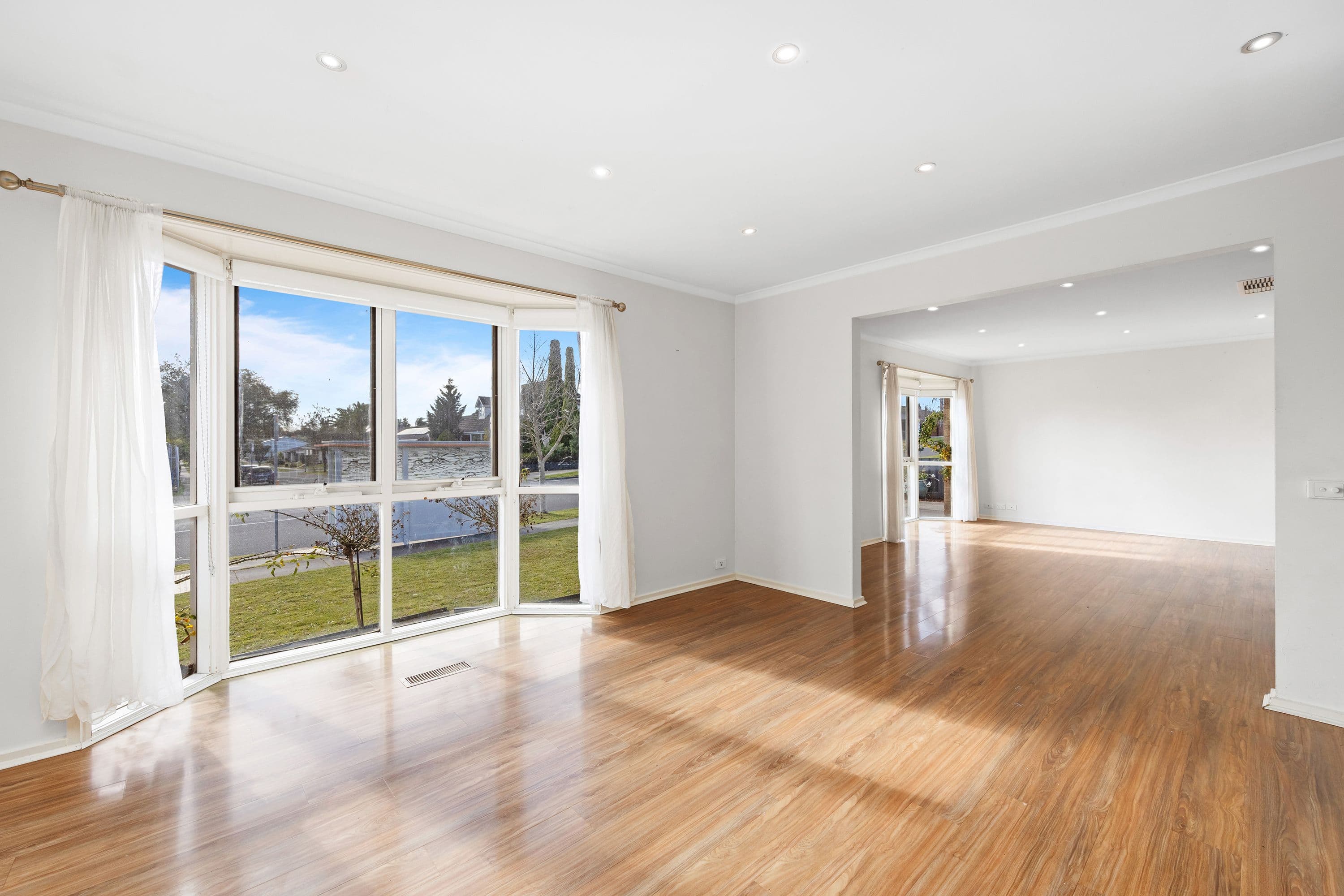 76 Eildon Parade, Rowville VIC 3178, Rowville - Thumbnail 4