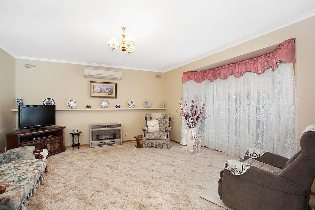 11 Belvedere Street, Warrnambool VIC 3280, Warrnambool - Thumbnail 2