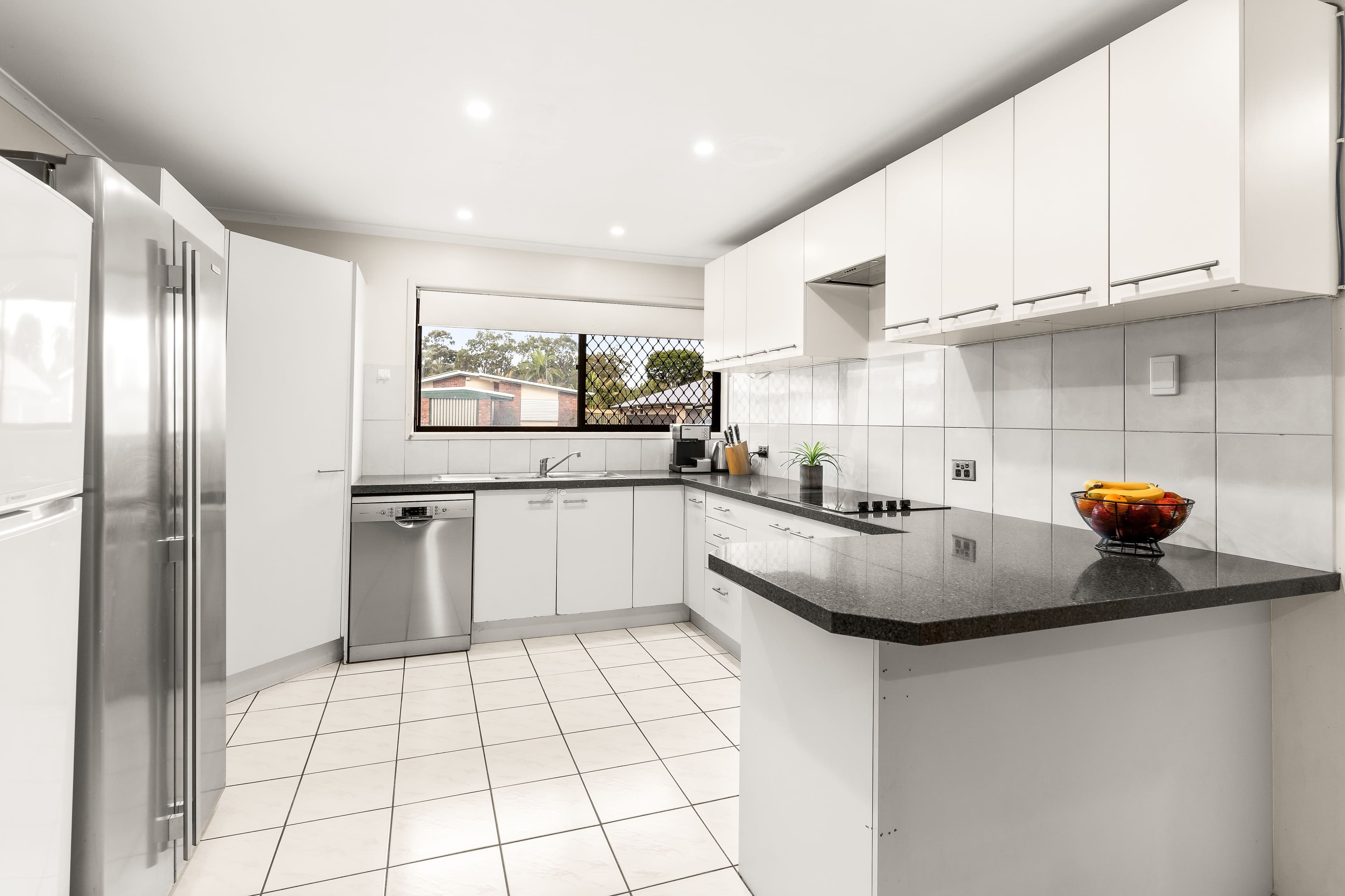 6 Caloola Drive, Springwood QLD 4127, Springwood - Thumbnail 2