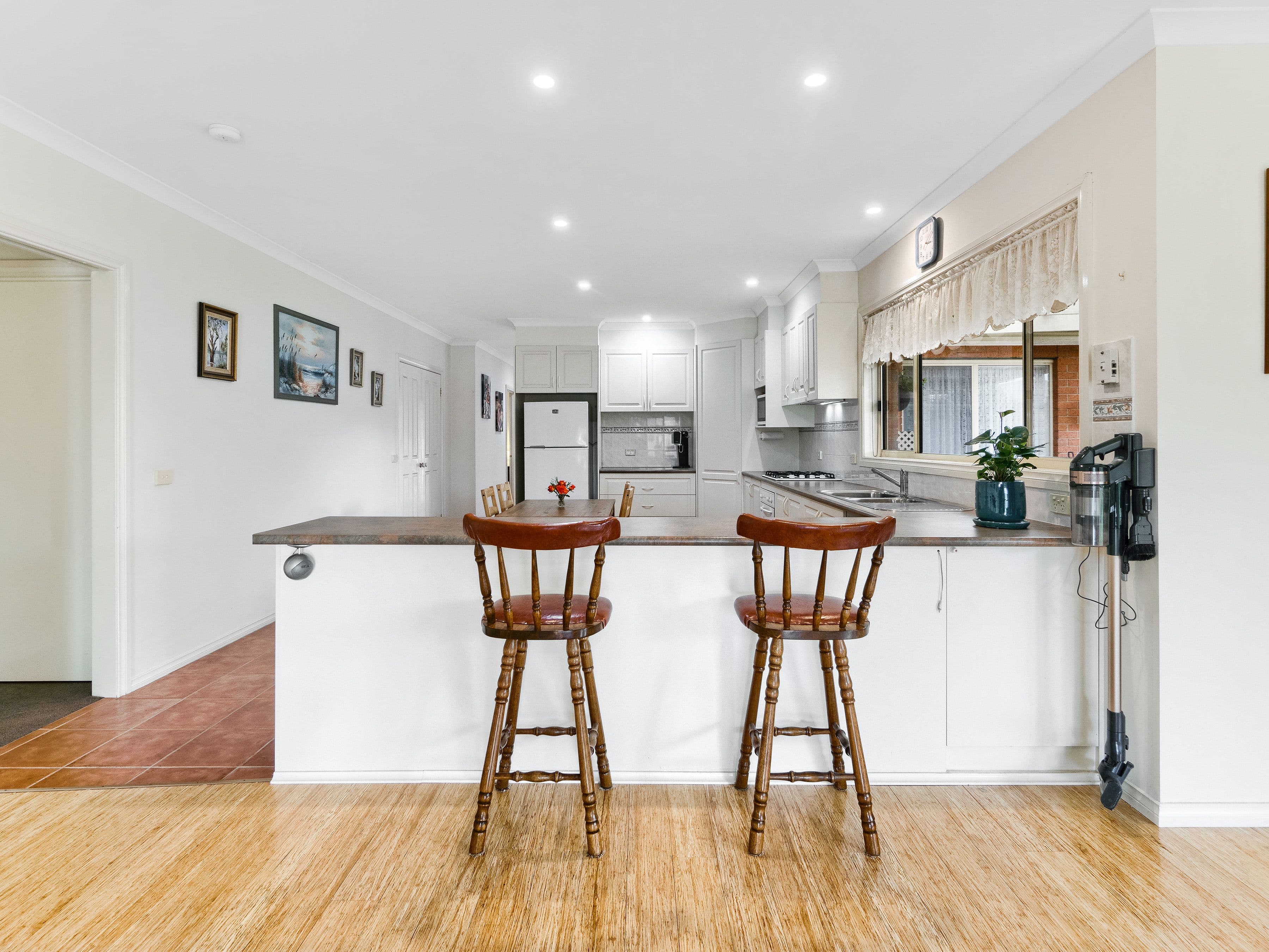 8 Iriswells Close, Tooradin VIC 3980, Tooradin - Thumbnail 3