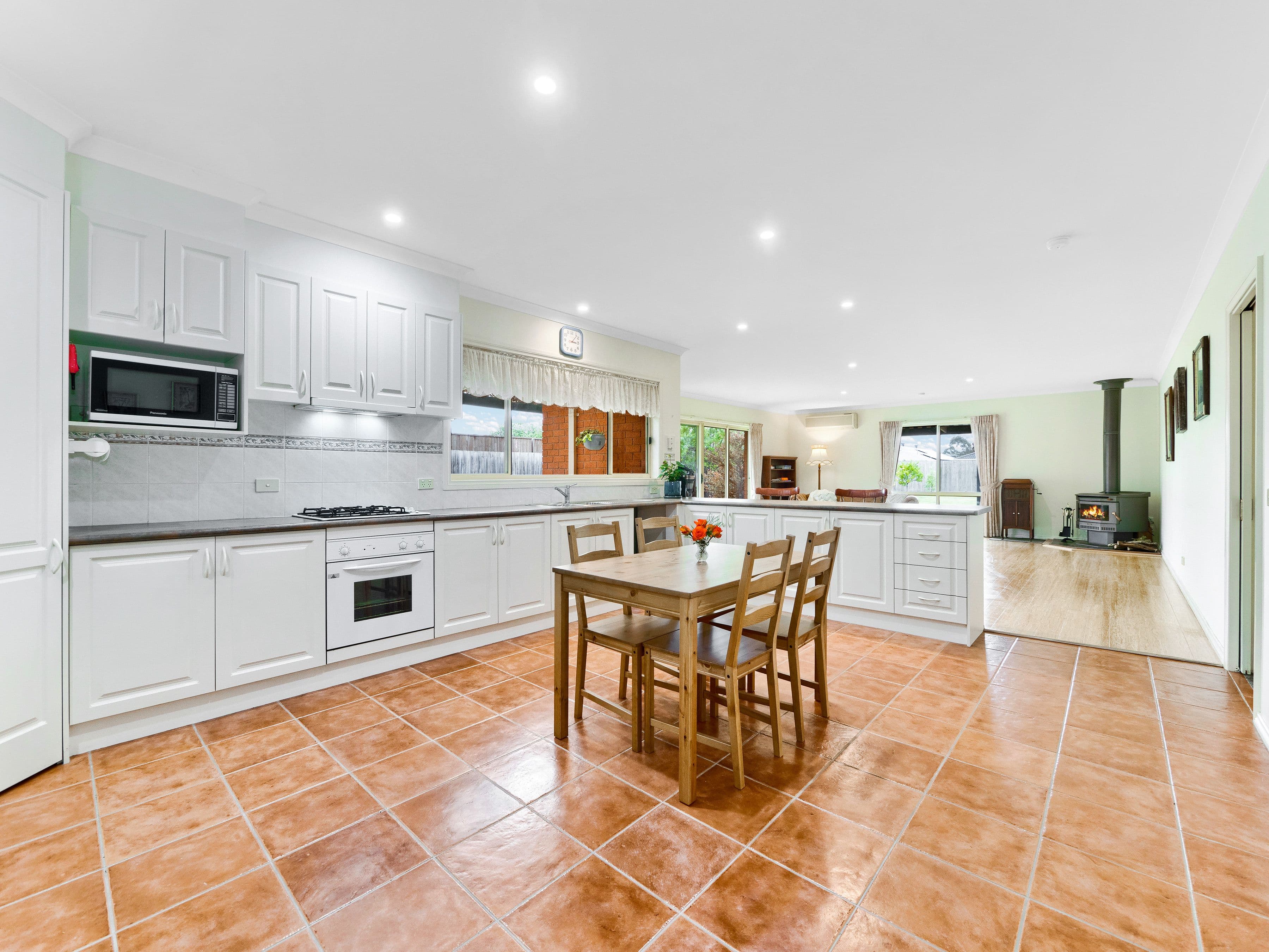 8 Iriswells Close, Tooradin VIC 3980, Tooradin - Thumbnail 4