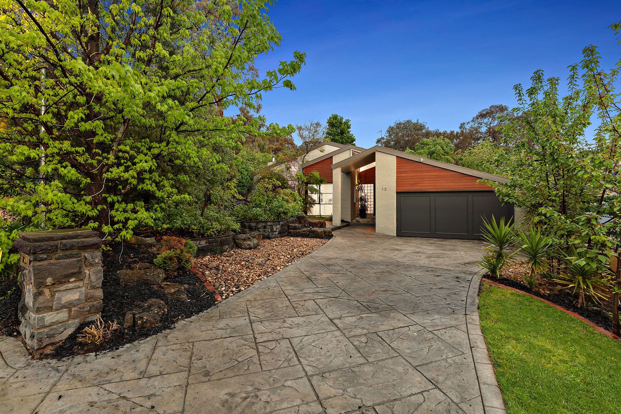 12 Woodridge Court, Eltham VIC 3095, Eltham - Thumbnail 2