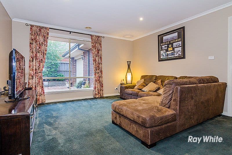 24 Sussex Avenue, CRANBOURNE NORTH VIC 3977, Cranbourne North - Thumbnail 5