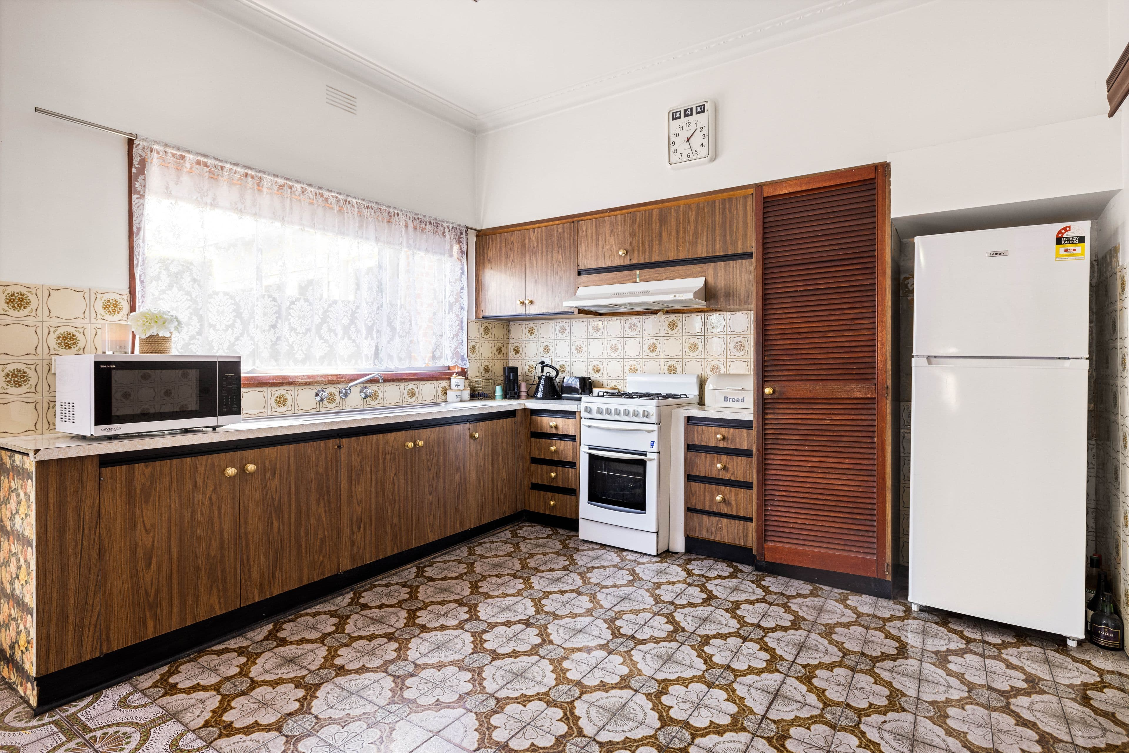 4 Spencer Street, Essendon VIC 3040, Essendon - Thumbnail 2