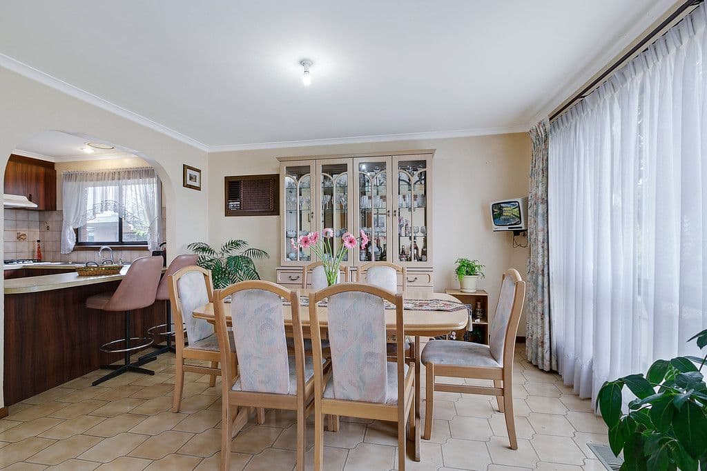 28 Memorial Avenue, Epping VIC 3076, Epping - Thumbnail 3