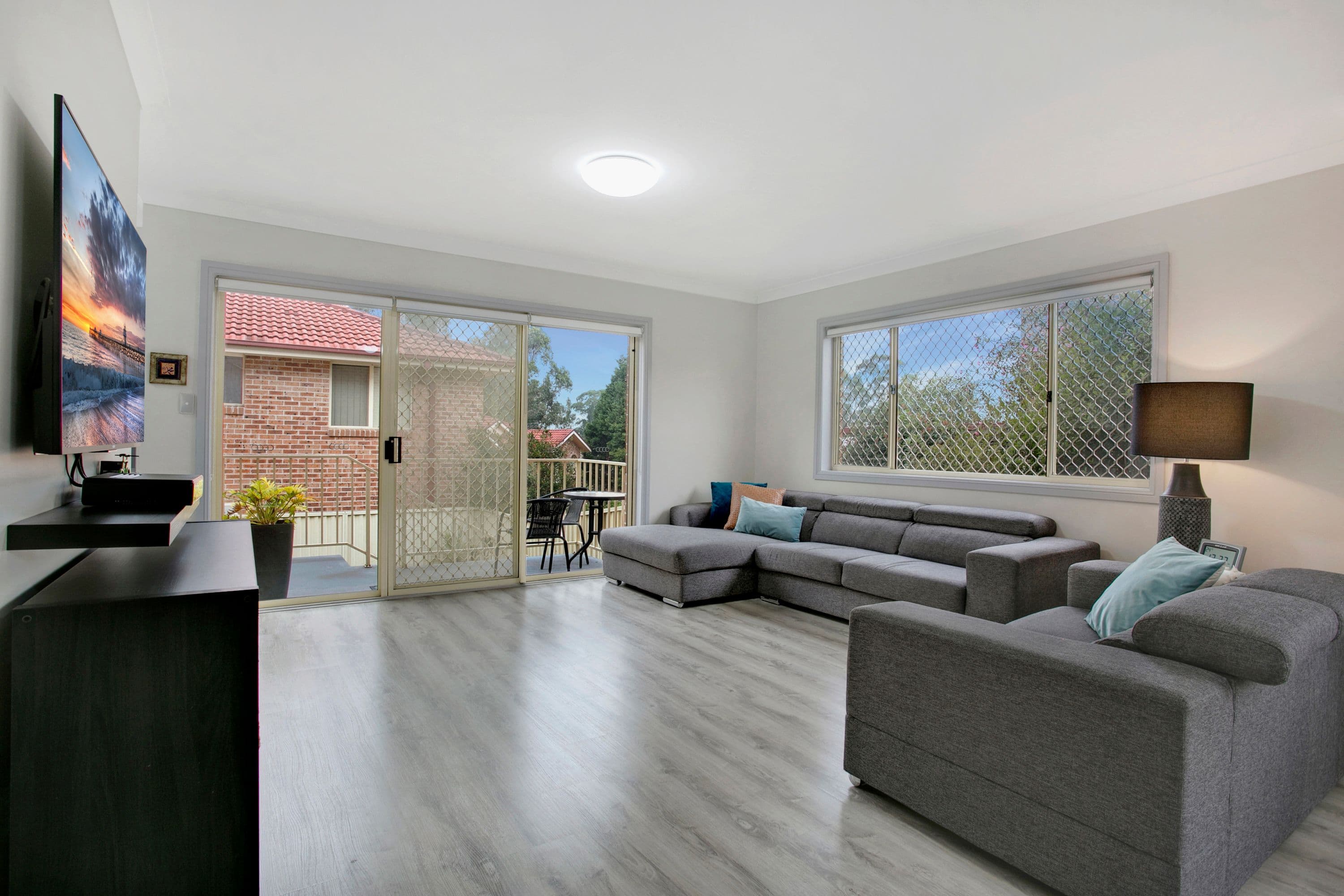 13 Kendall Drive, Casula NSW 2170, Casula - Thumbnail 2