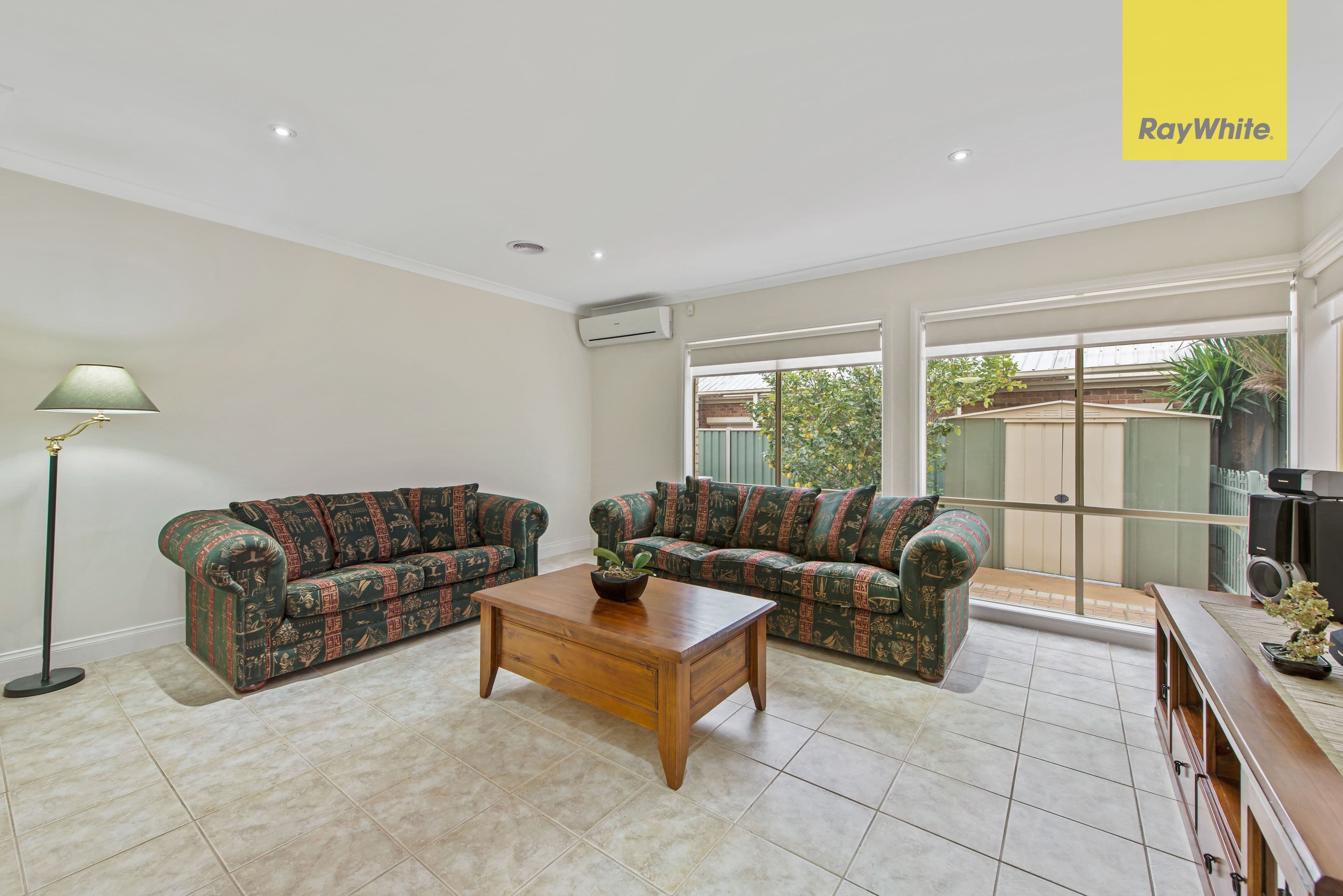 24 Hillcrest Drive, Hillside VIC 3037, Hillside - Thumbnail 3