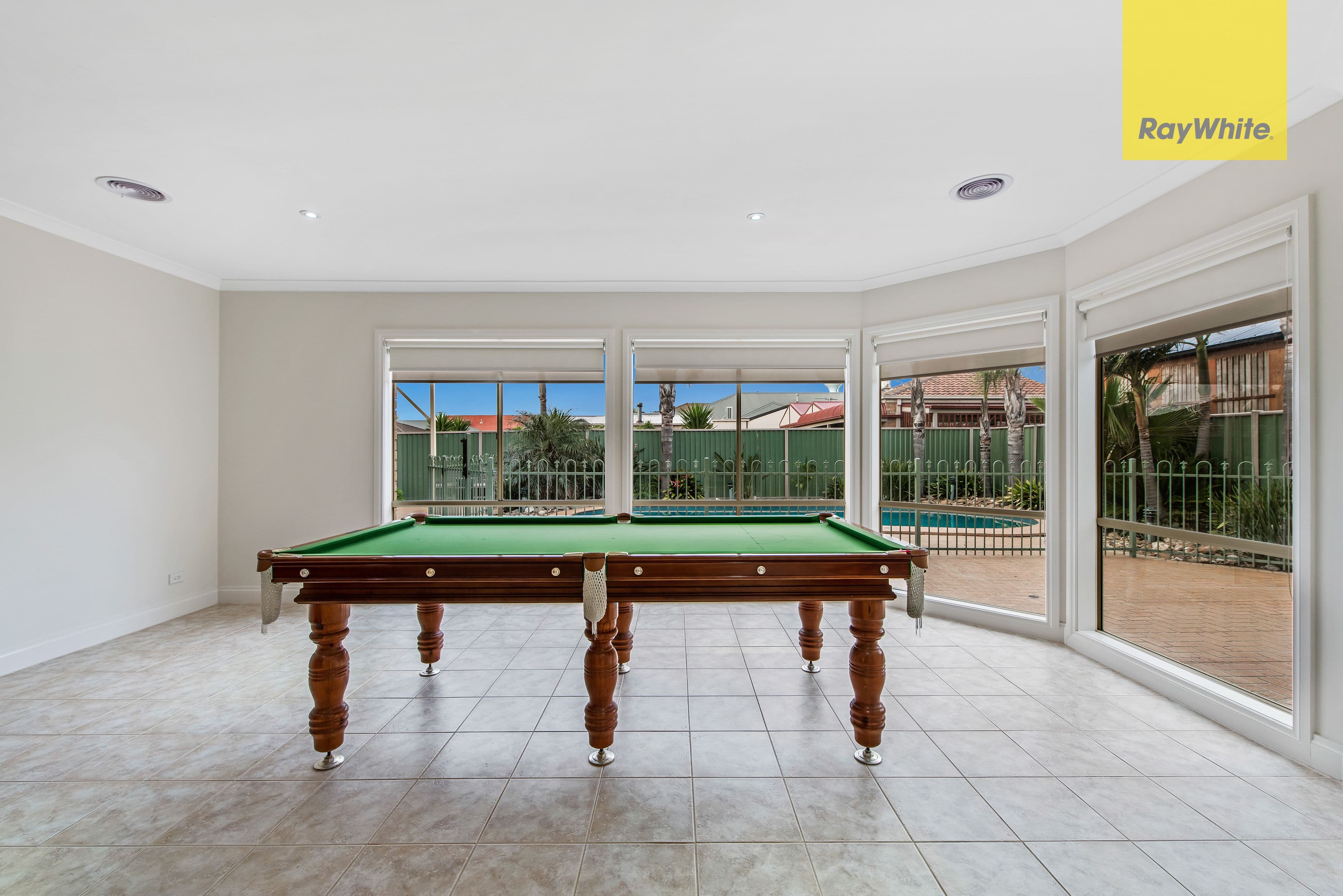 24 Hillcrest Drive, Hillside VIC 3037, Hillside - Thumbnail 4