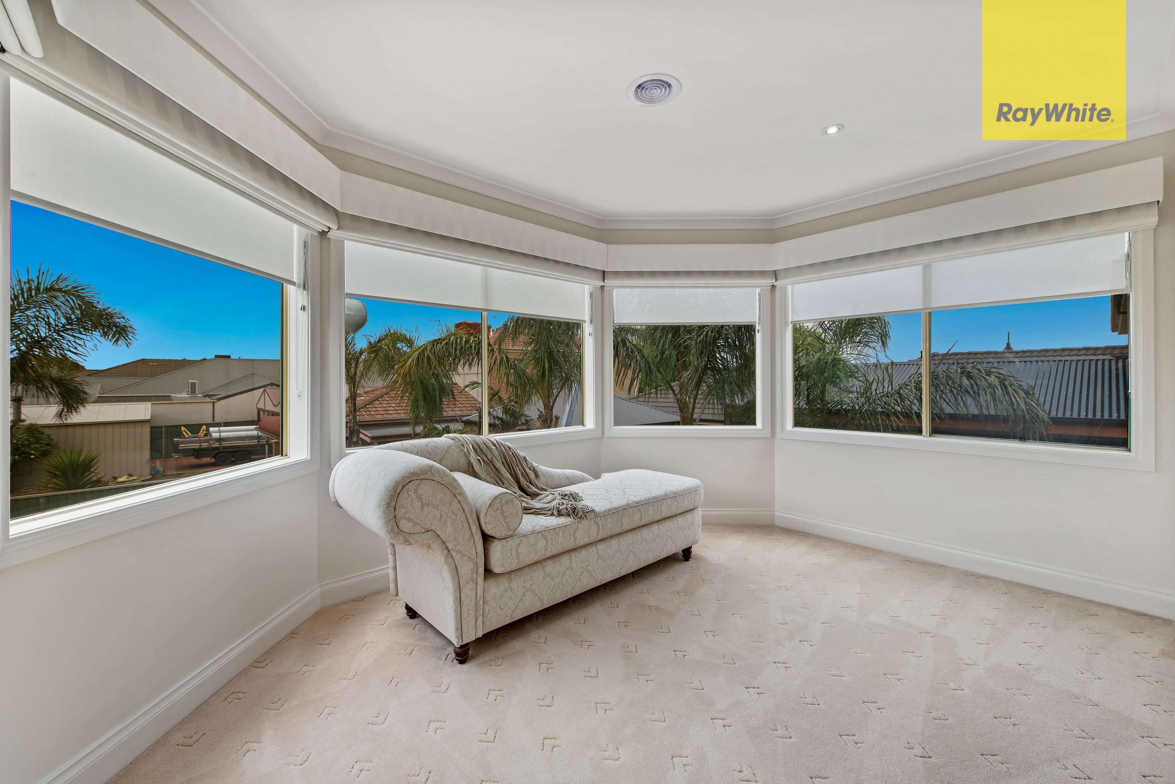 24 Hillcrest Drive, Hillside VIC 3037, Hillside - Thumbnail 8