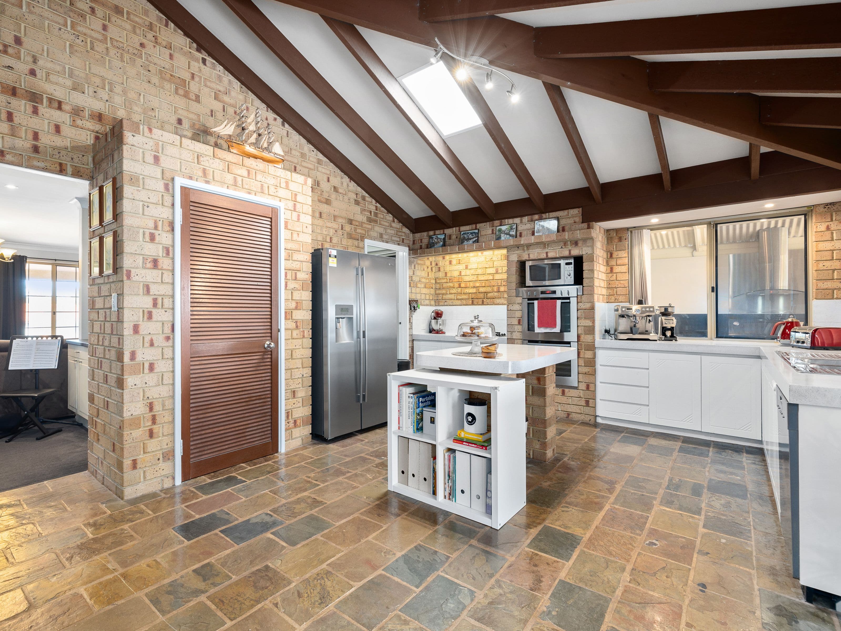 6 Clemros Way, Leeming WA 6149, Leeming - Thumbnail 7