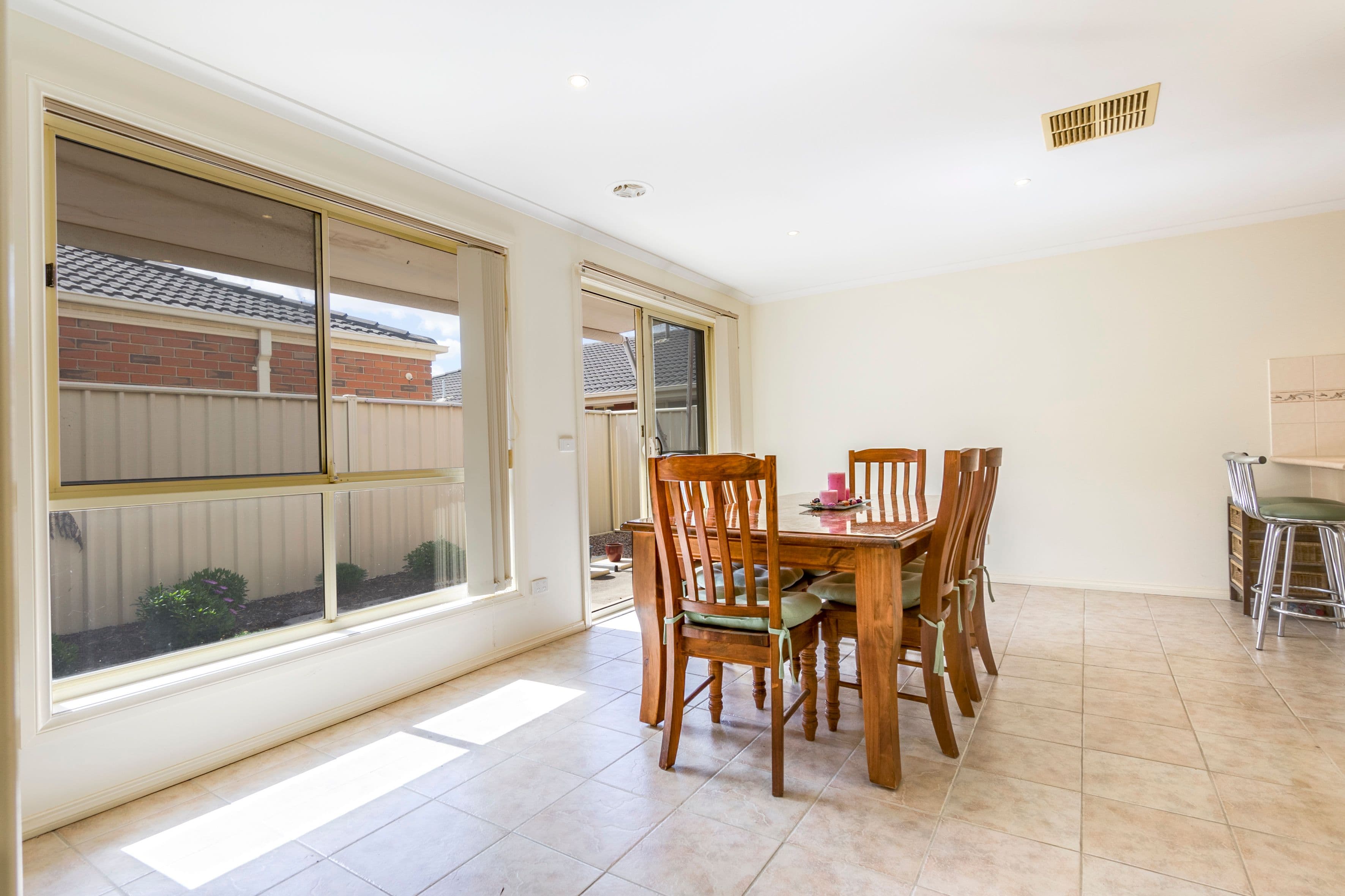 12 Lauderdale Drive, Tarneit VIC 3029, Tarneit - Thumbnail 5