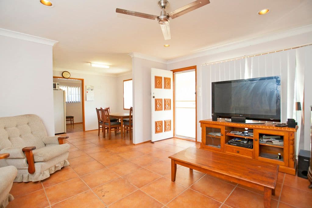 11 Ostend Court, CLEVELAND QLD 4163, Cleveland - Thumbnail 2