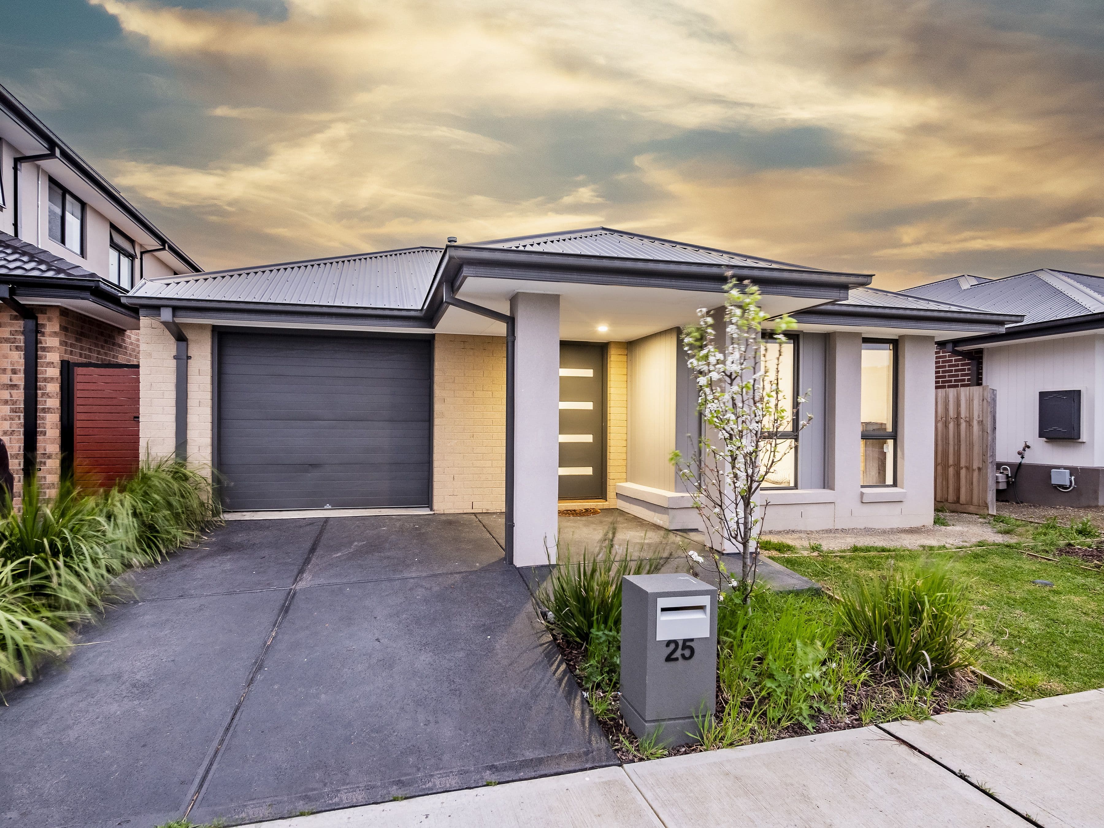 25 Paso Grove, Clyde North VIC 3978, Clyde North - Thumbnail 3