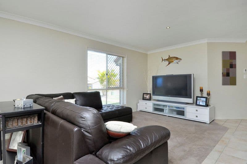 1 Orpington Court, ARUNDEL QLD 4214, Arundel - Thumbnail 4