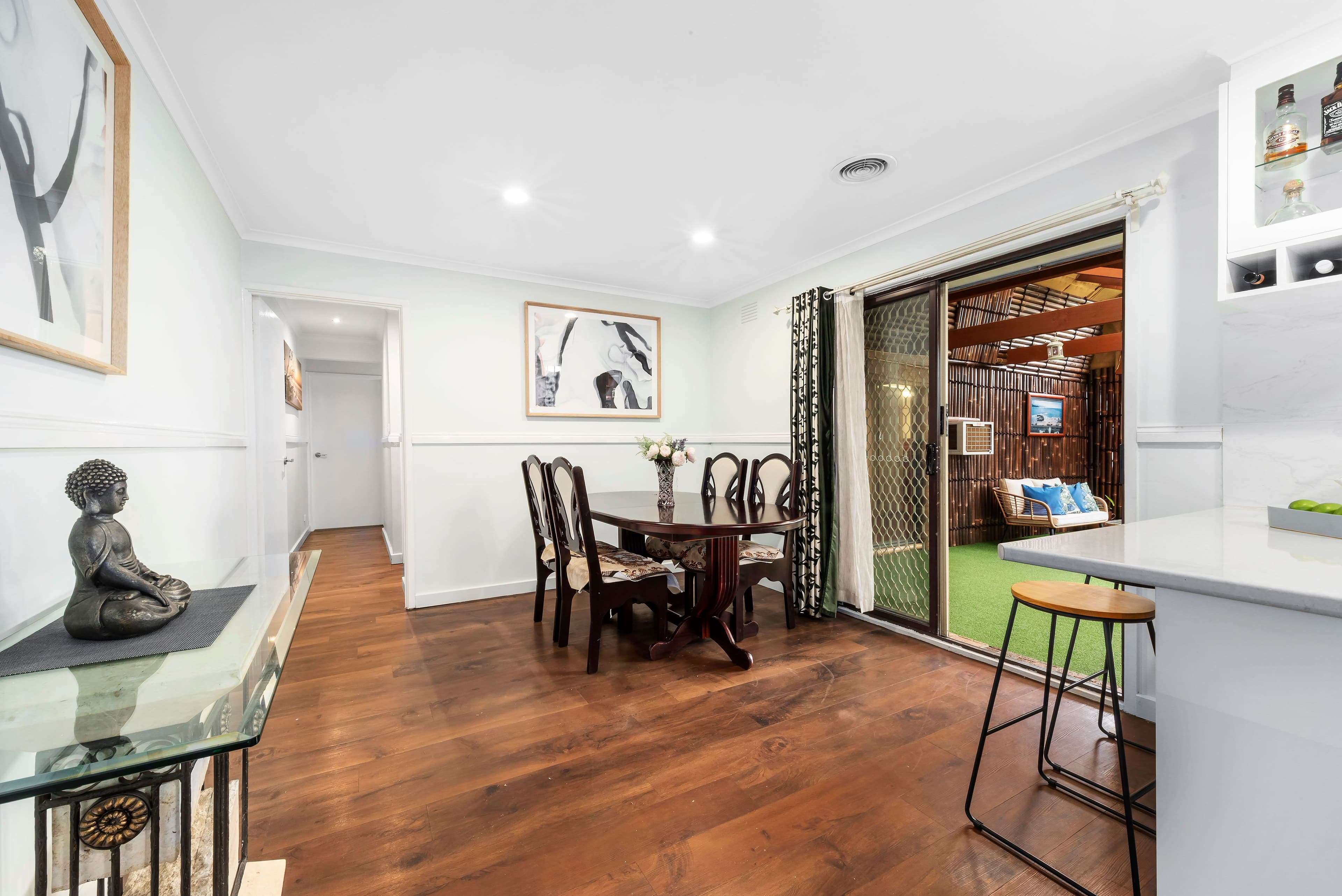 8 Malmsbury Crescent, Rowville VIC 3178, Rowville - Thumbnail 4