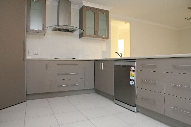 14 Sanctuary Drive, ASHFIELD QLD 4670, Ashfield - Thumbnail 4
