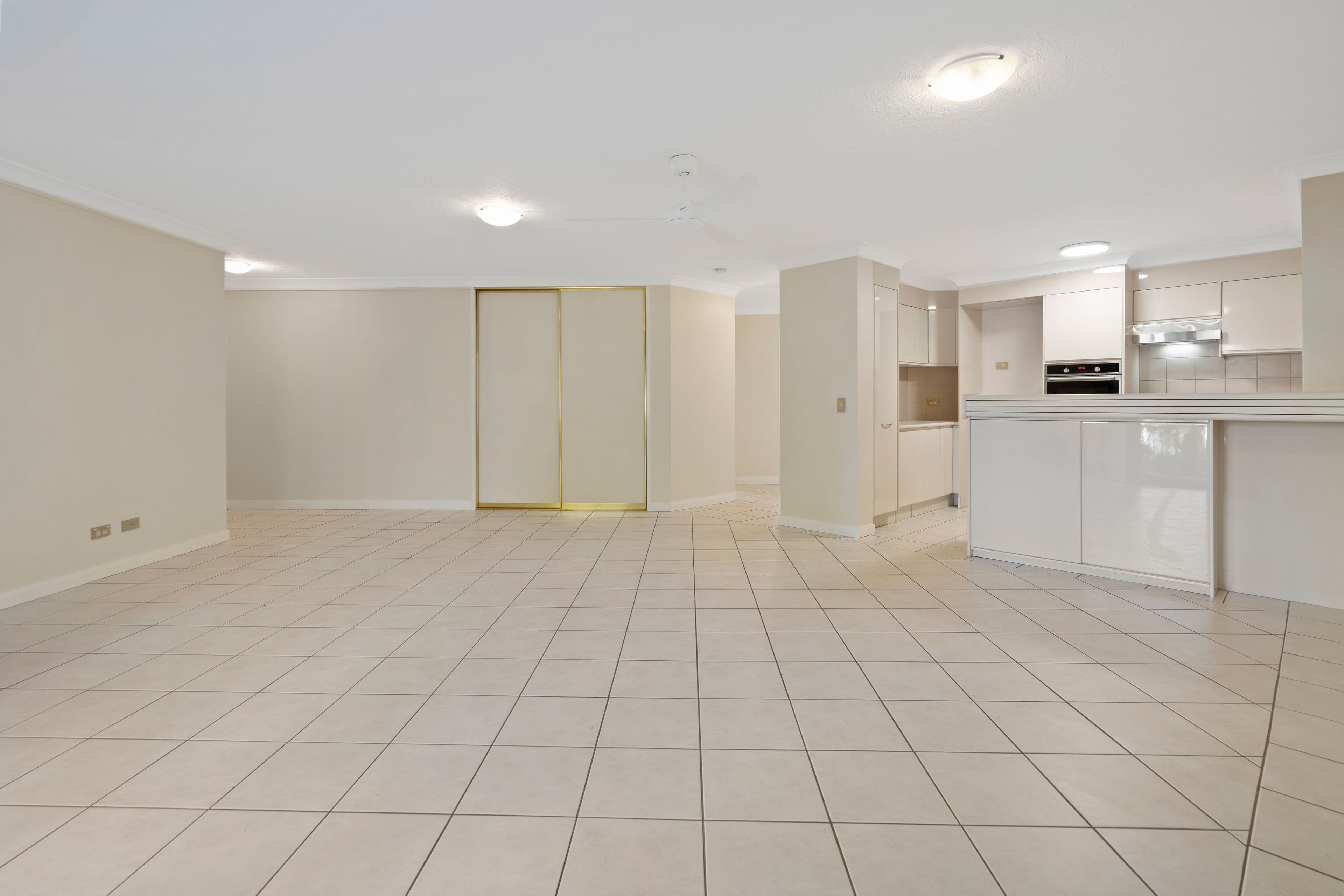 48 The Esplanade, Paradise Point QLD 4216, Paradise Point - Thumbnail 5