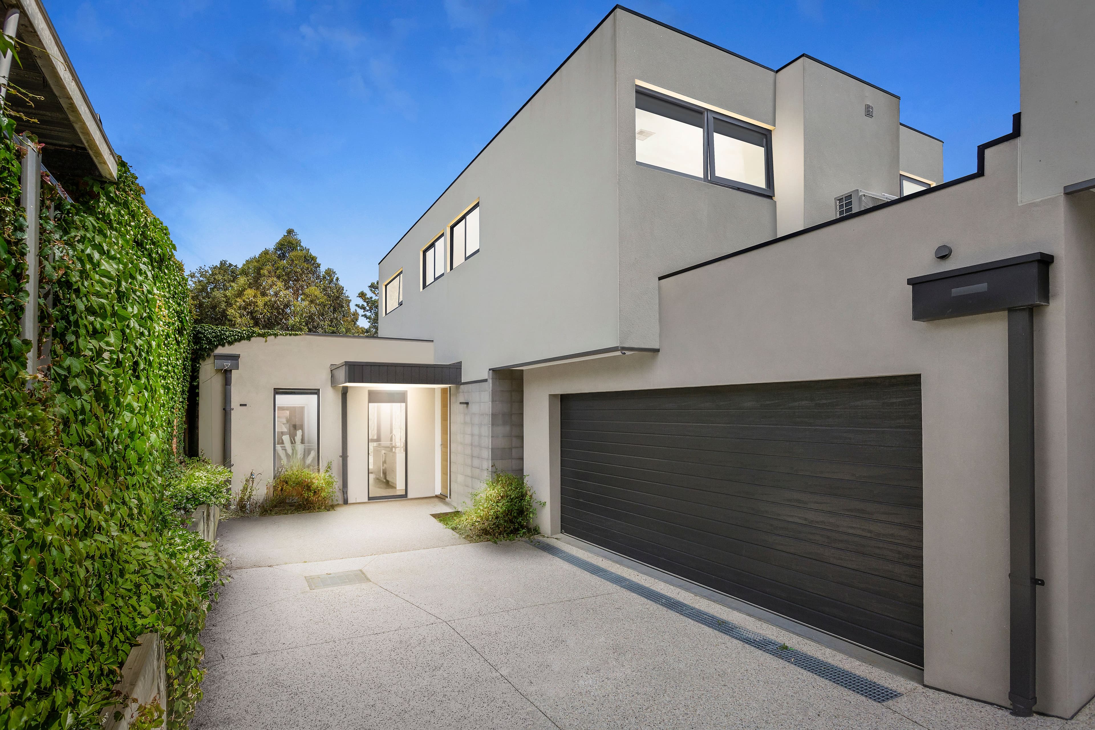 2 Tuhan Street, Chadstone VIC 3148, Chadstone - Image 1