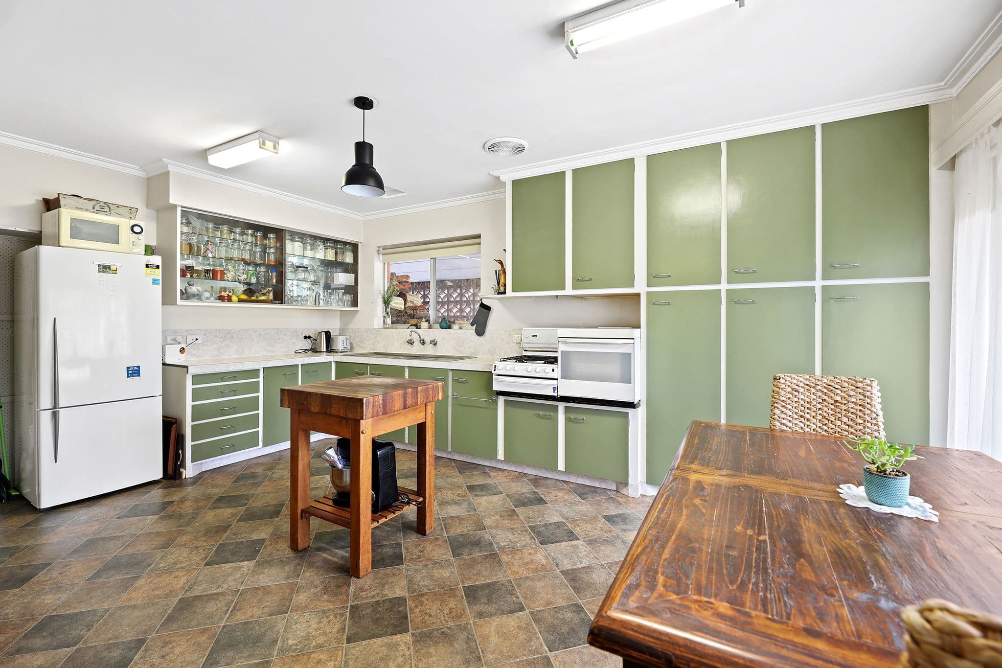 12 Johnson Avenue, Drouin VIC 3818, Drouin - Thumbnail 2