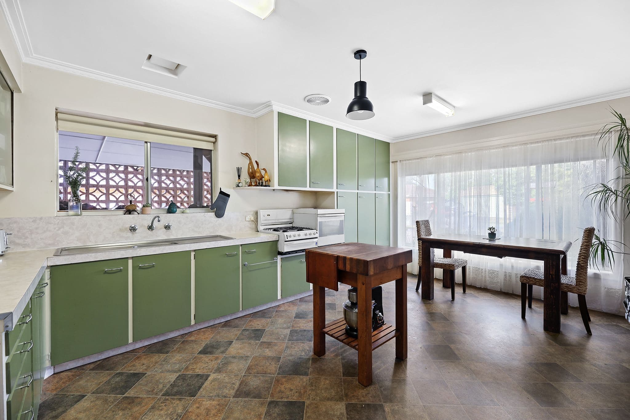 12 Johnson Avenue, Drouin VIC 3818, Drouin - Thumbnail 3