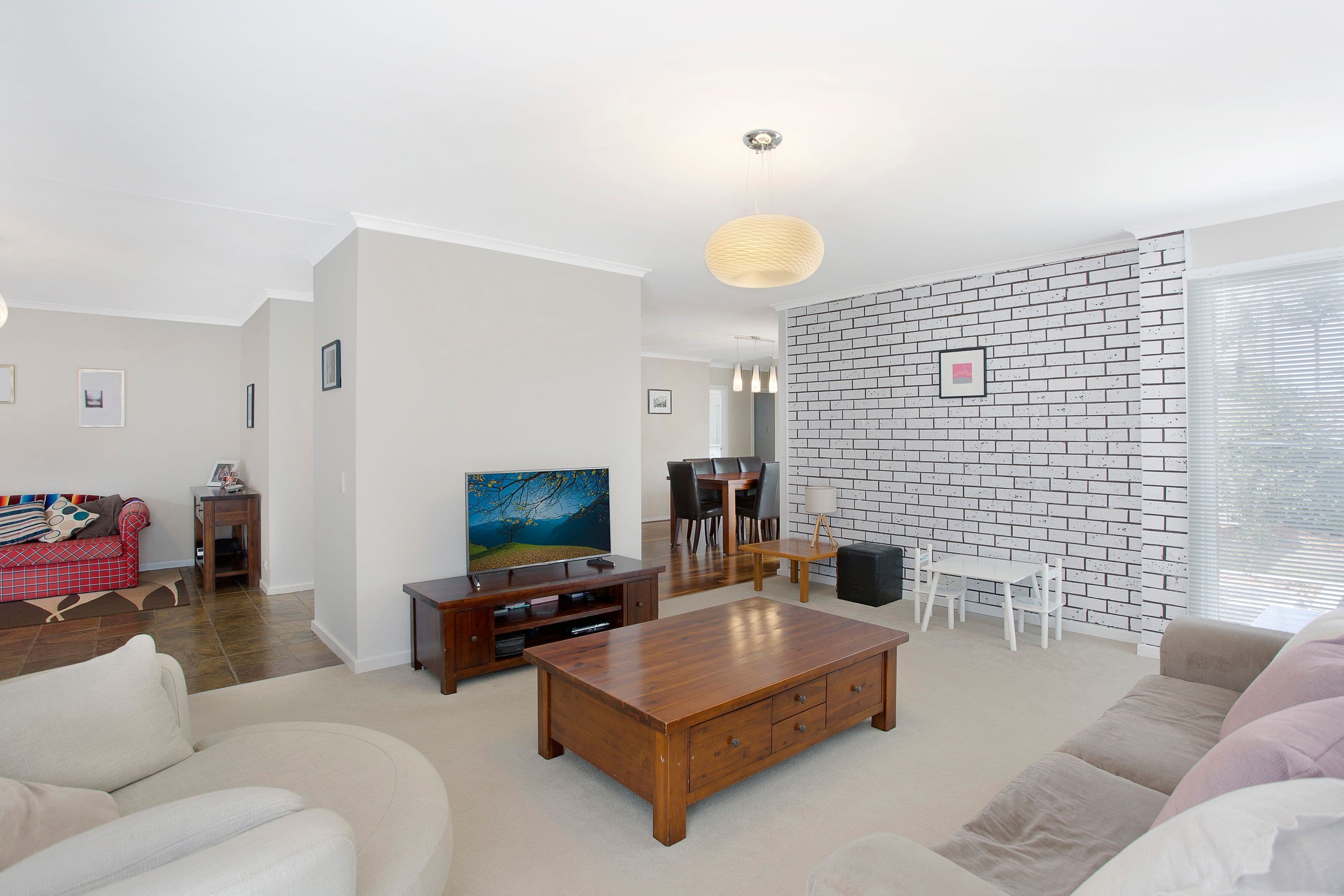 2 Waikiki Close, Killarney Vale - Thumbnail 2