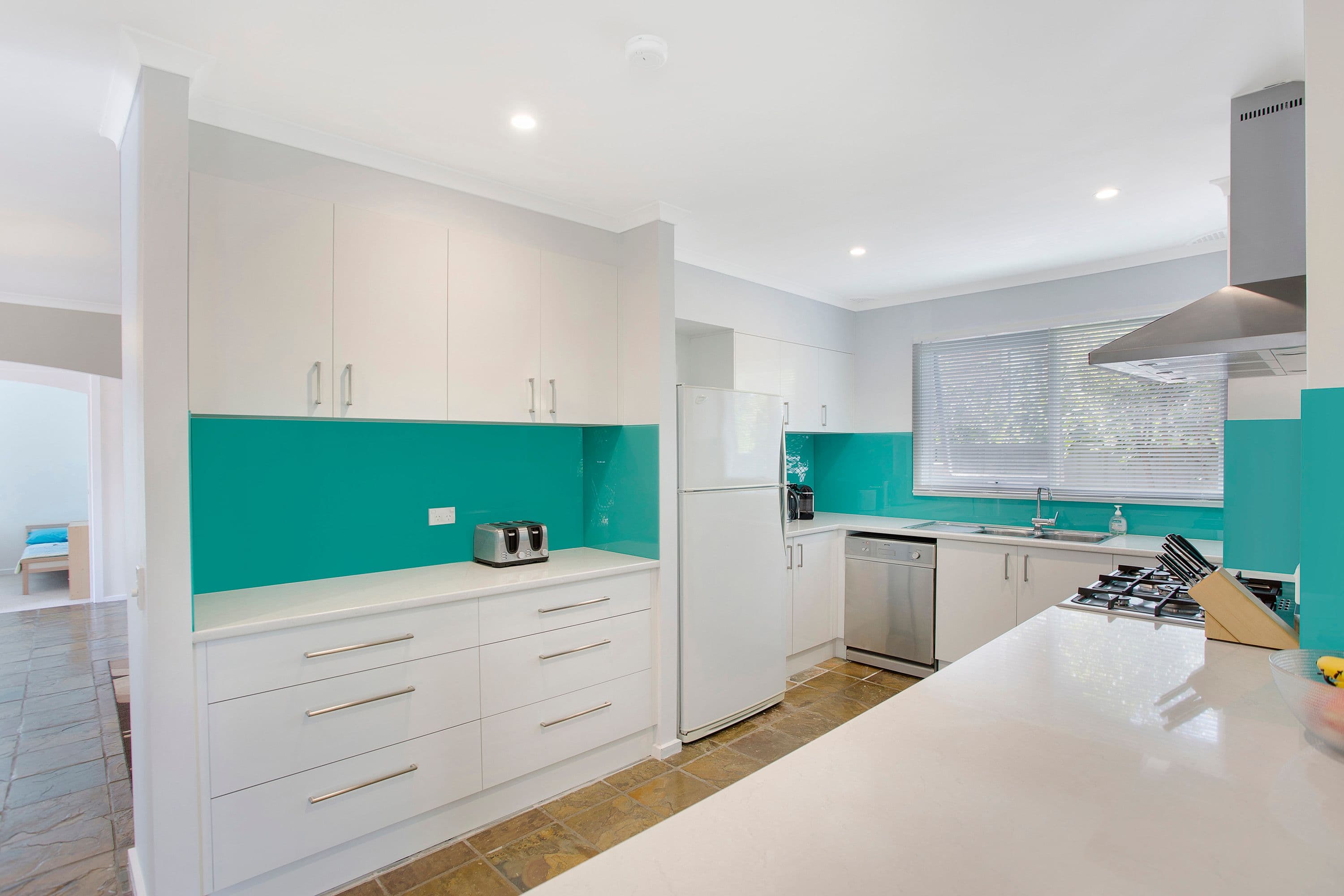2 Waikiki Close, Killarney Vale - Thumbnail 3