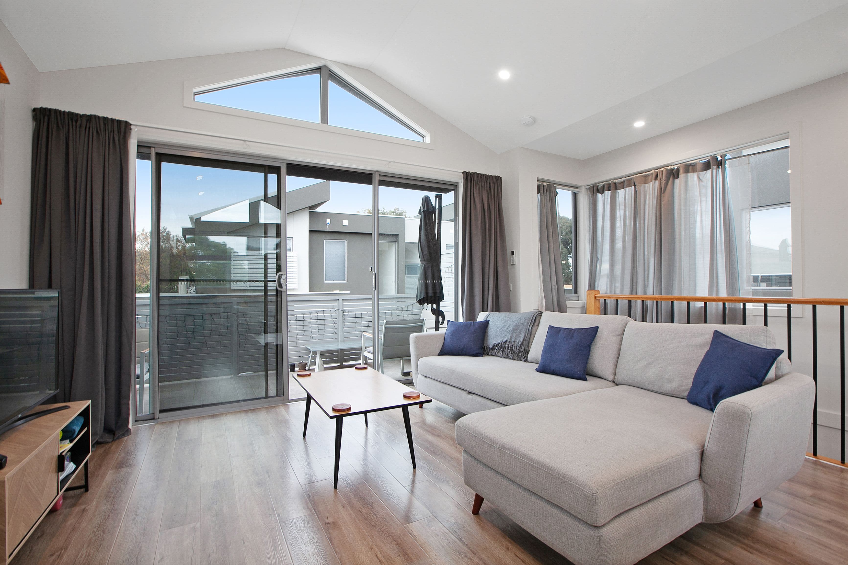 8 Bardia Street, Heidelberg West VIC 3081, Heidelberg West - Thumbnail 2