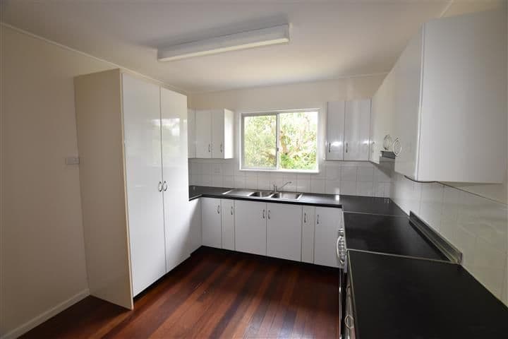 25 Sutherland Street, Calliope QLD 4680, Calliope - Thumbnail 5