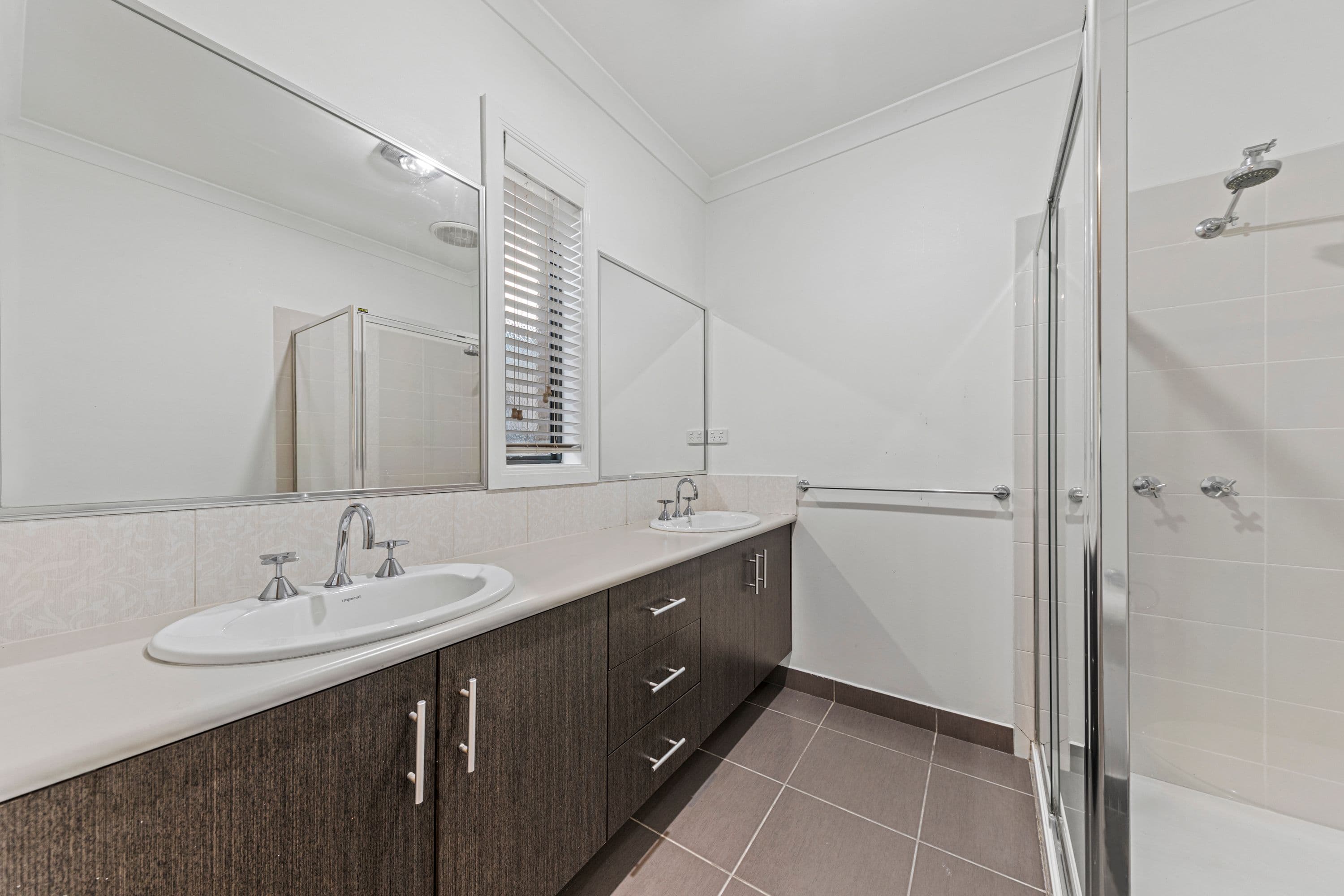 24 Downing Square, Pakenham VIC 3810, Pakenham - Thumbnail 4