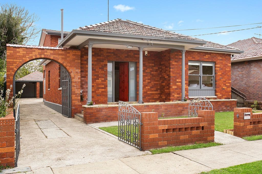 14 Hinkler Street, Brighton-Le-Sands - Image 1