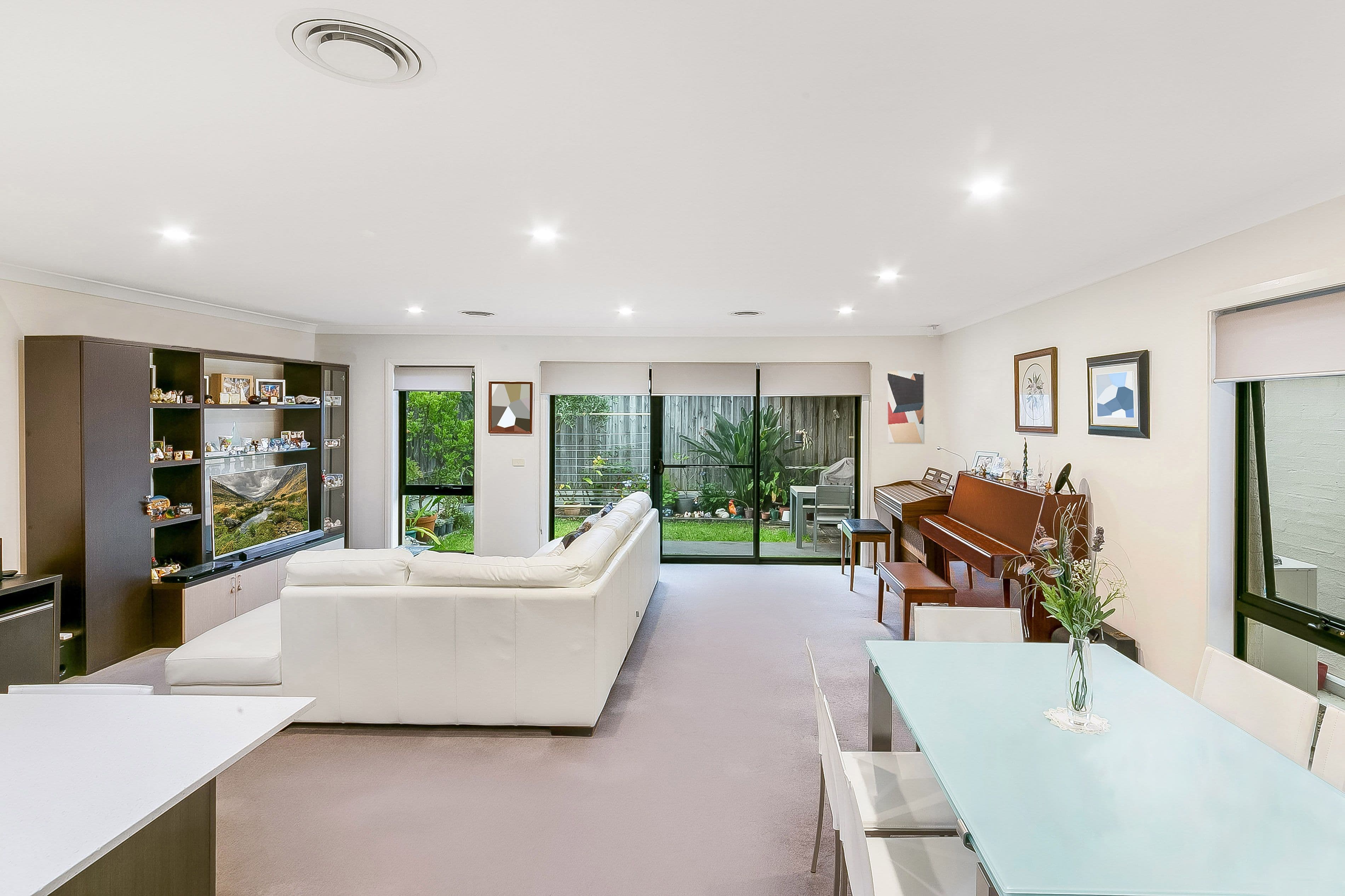 16 Tuckwell Drive, Narwee - Thumbnail 2