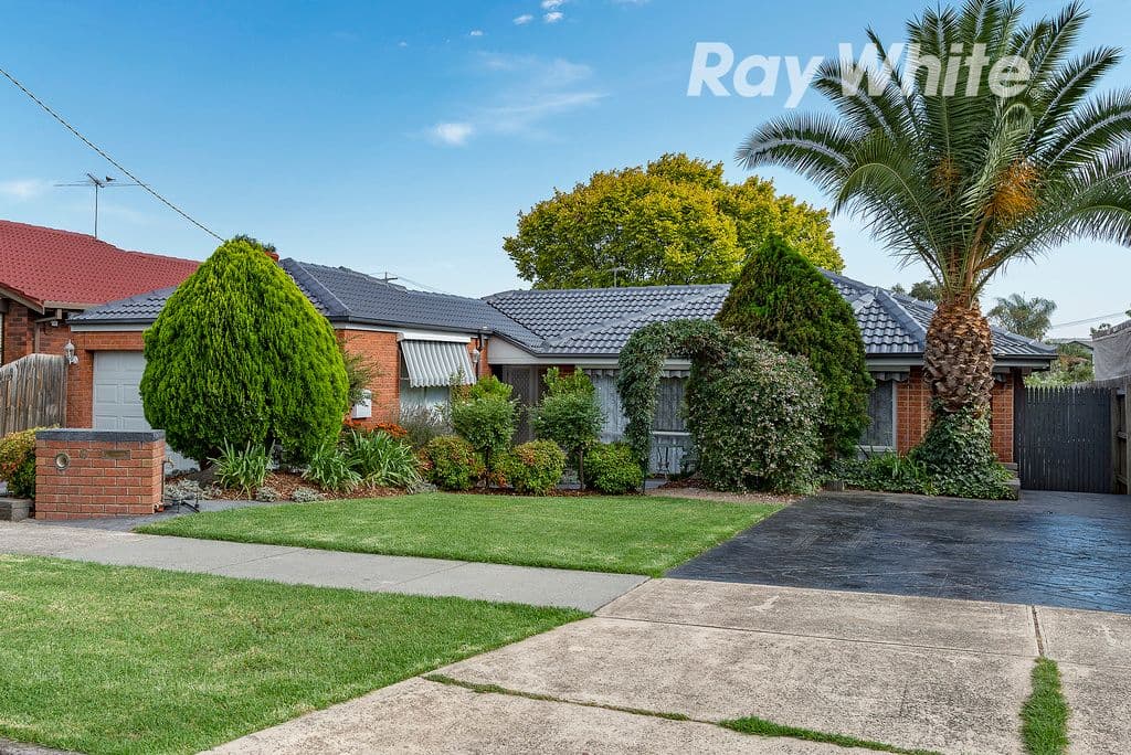 7 Sharon Place, Engadine, Engadine - Image 1