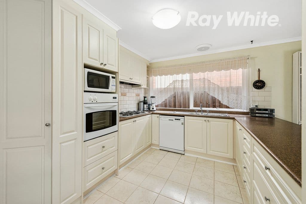 7 Sharon Place, Engadine, Engadine - Thumbnail 2