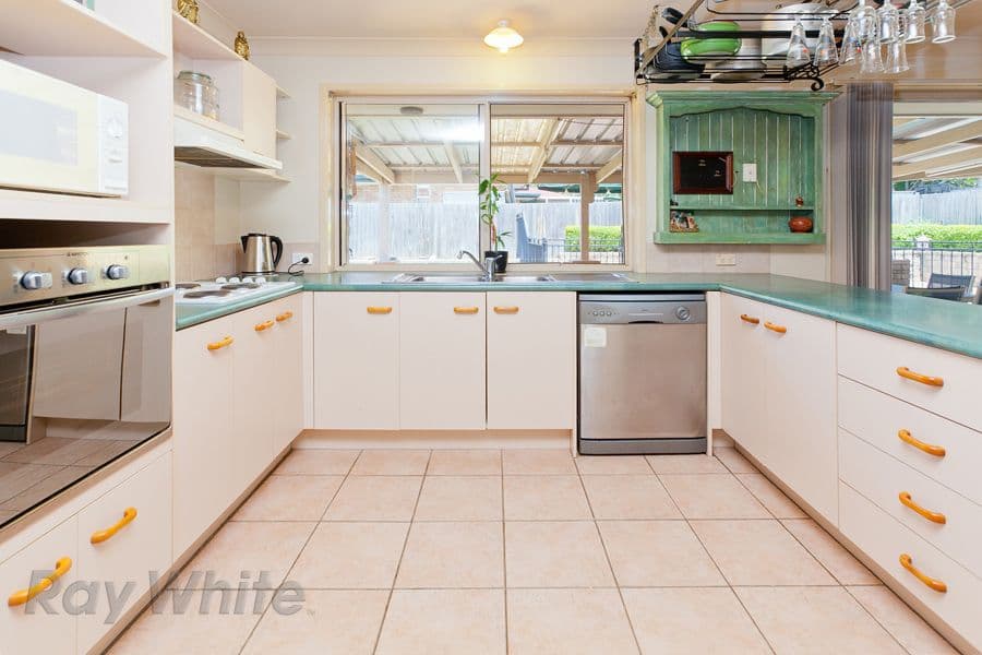 11 Bankswood Crescent, CAMIRA QLD 4300, Camira - Thumbnail 6