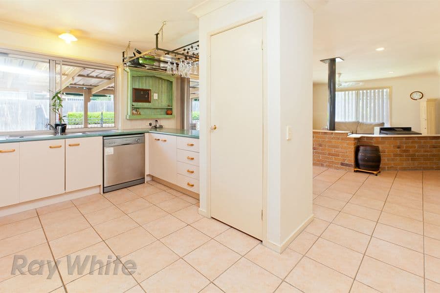 11 Bankswood Crescent, CAMIRA QLD 4300, Camira - Thumbnail 7